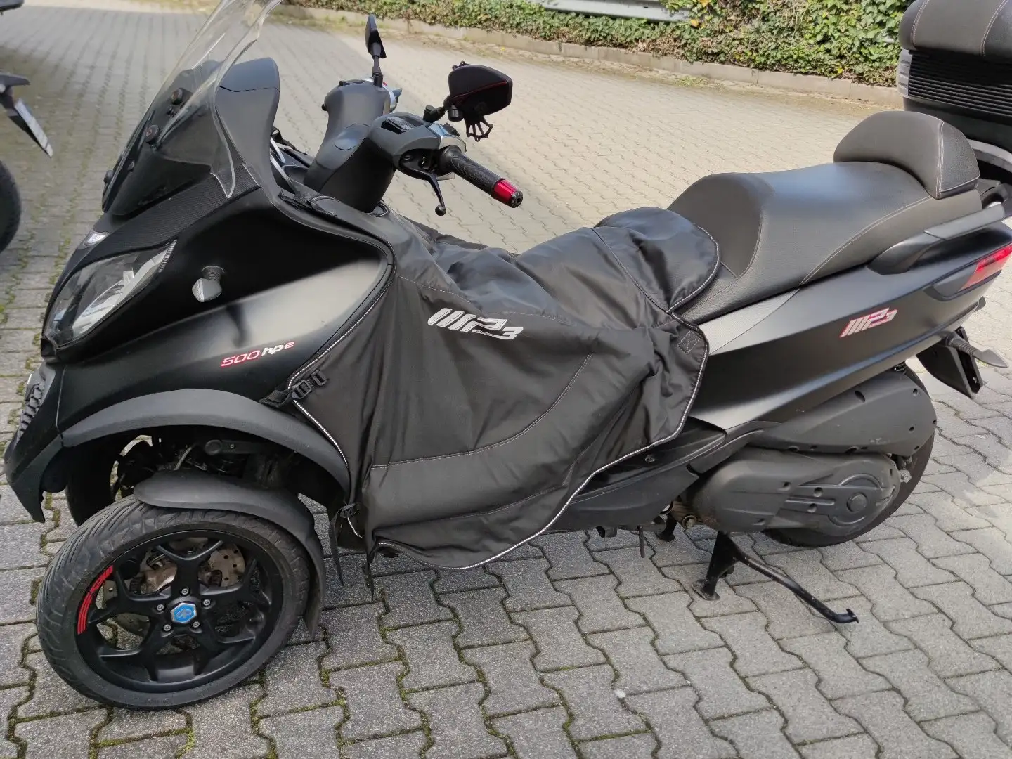 Piaggio MP3 500 sport hpe Schwarz - 2
