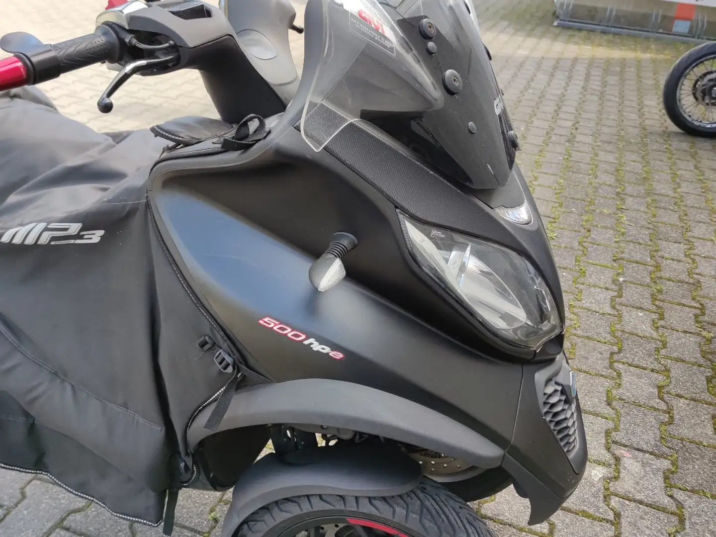 Piaggio MP3 500 sport hpe Schwarz - 1