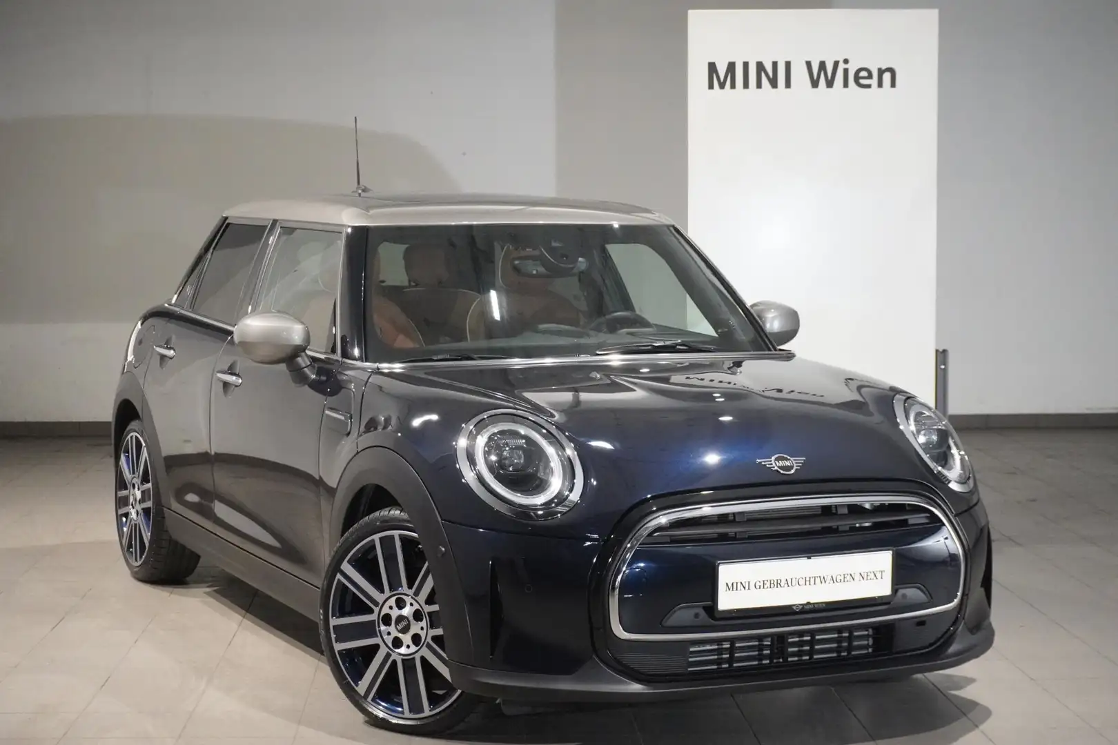 MINI Cooper Schwarz - 1