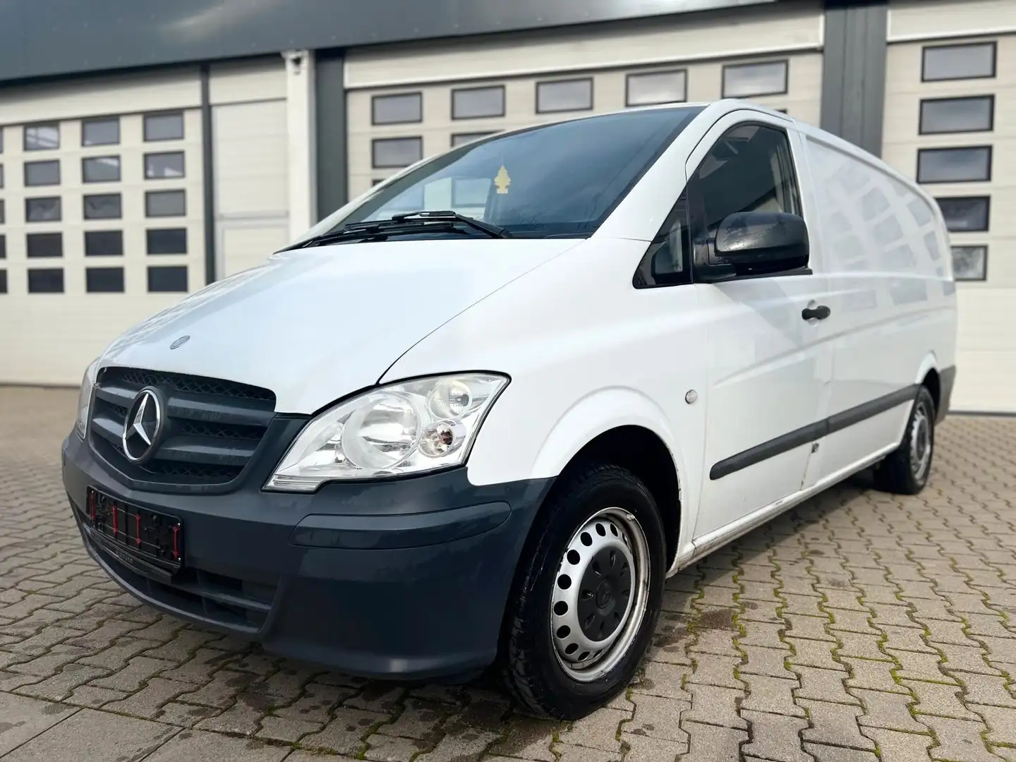 Mercedes-Benz Vito Kasten 110 CDI lang Weiß - 2