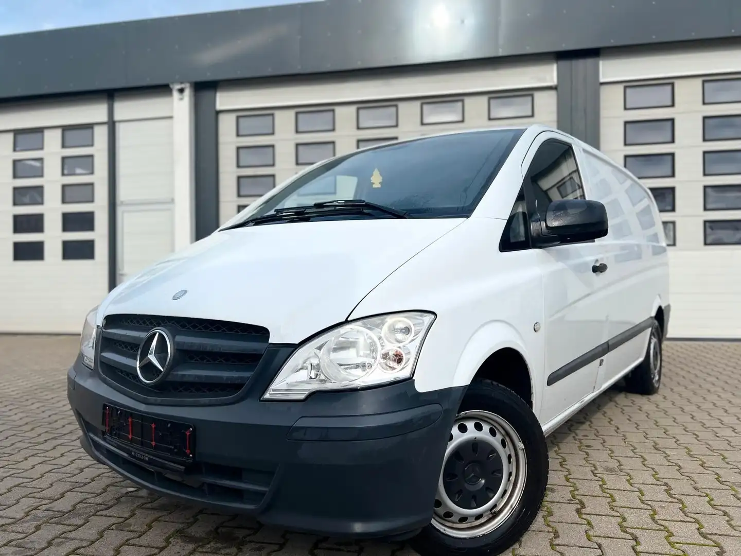 Mercedes-Benz Vito Kasten 110 CDI lang Weiß - 1