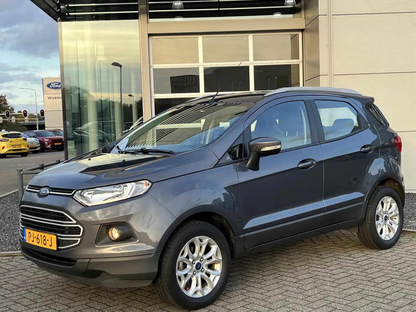 Ford EcoSport 1.0 EcoBoost 125pk Trend | Parkeersensoren achter Gris - 2