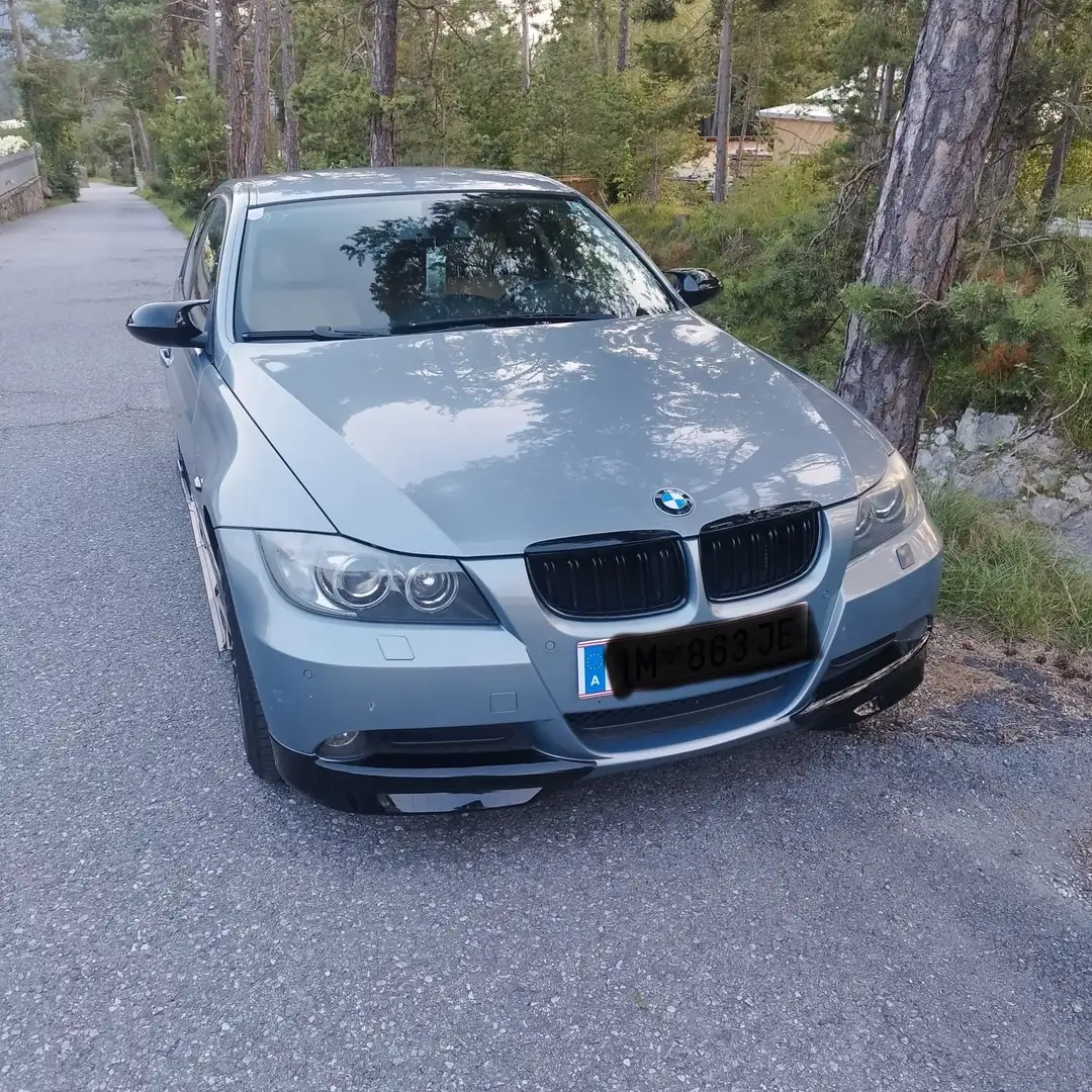 BMW 318 (E90) - 1