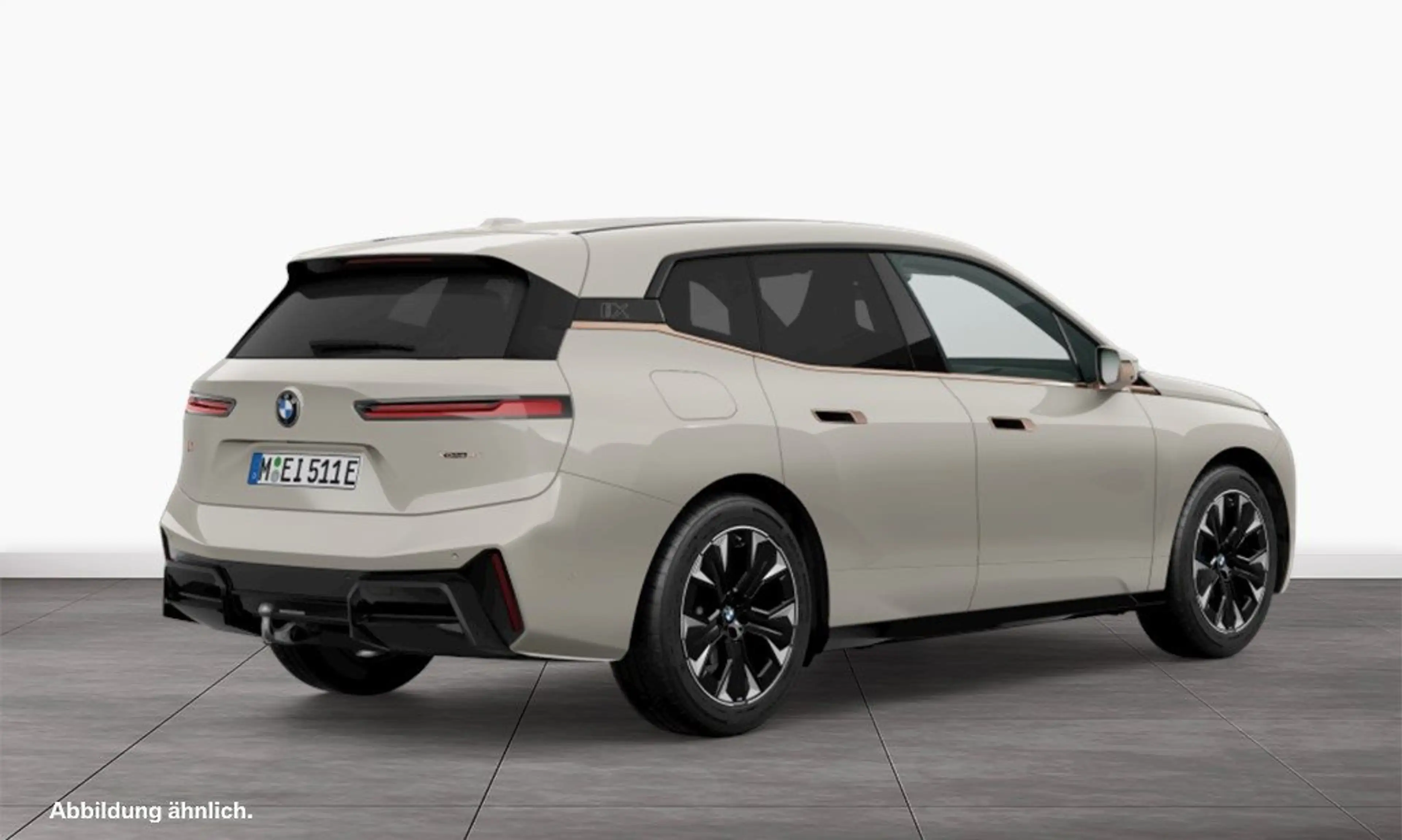 BMW iX xDrive45 — photo 2