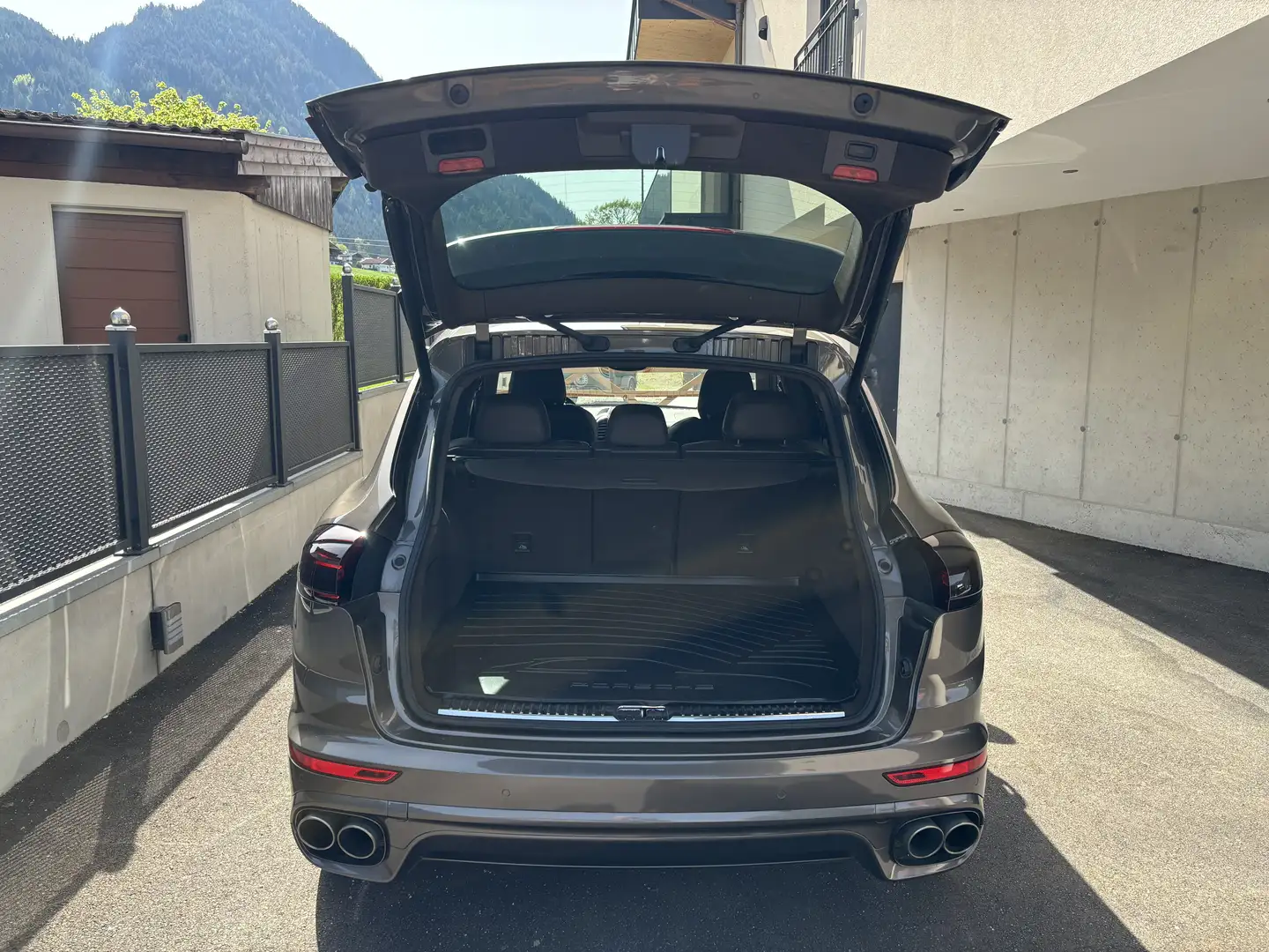 Porsche Cayenne S Diesel Tiptronic - APPROVED bis 11.2027 - 2