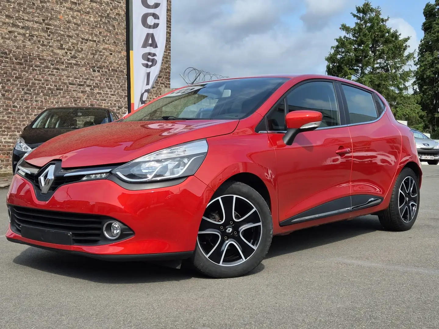 Renault Clio 0.9 TCe Energy Dynamique de 04/15 avec 86 426 kms Rood - 1
