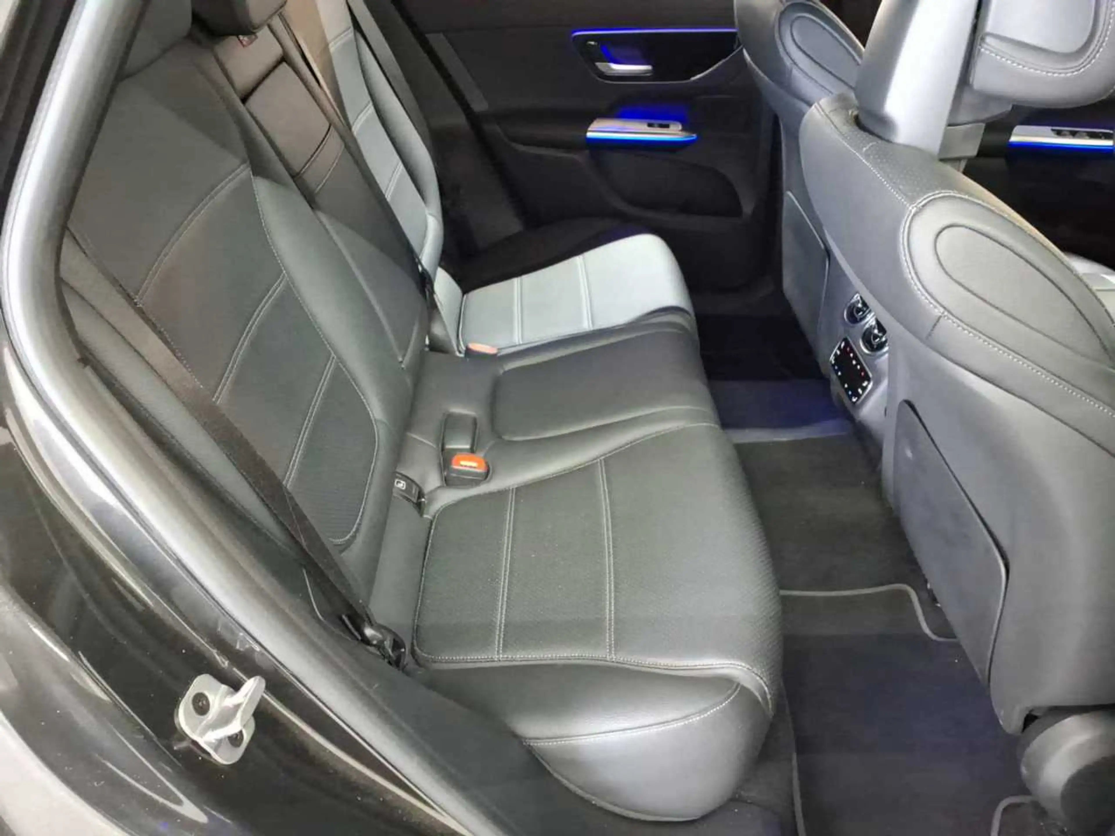 Mercedes-Benz GLC 400 e 4Matic 9G-TRONIC AMG Line Advanced — photo 14