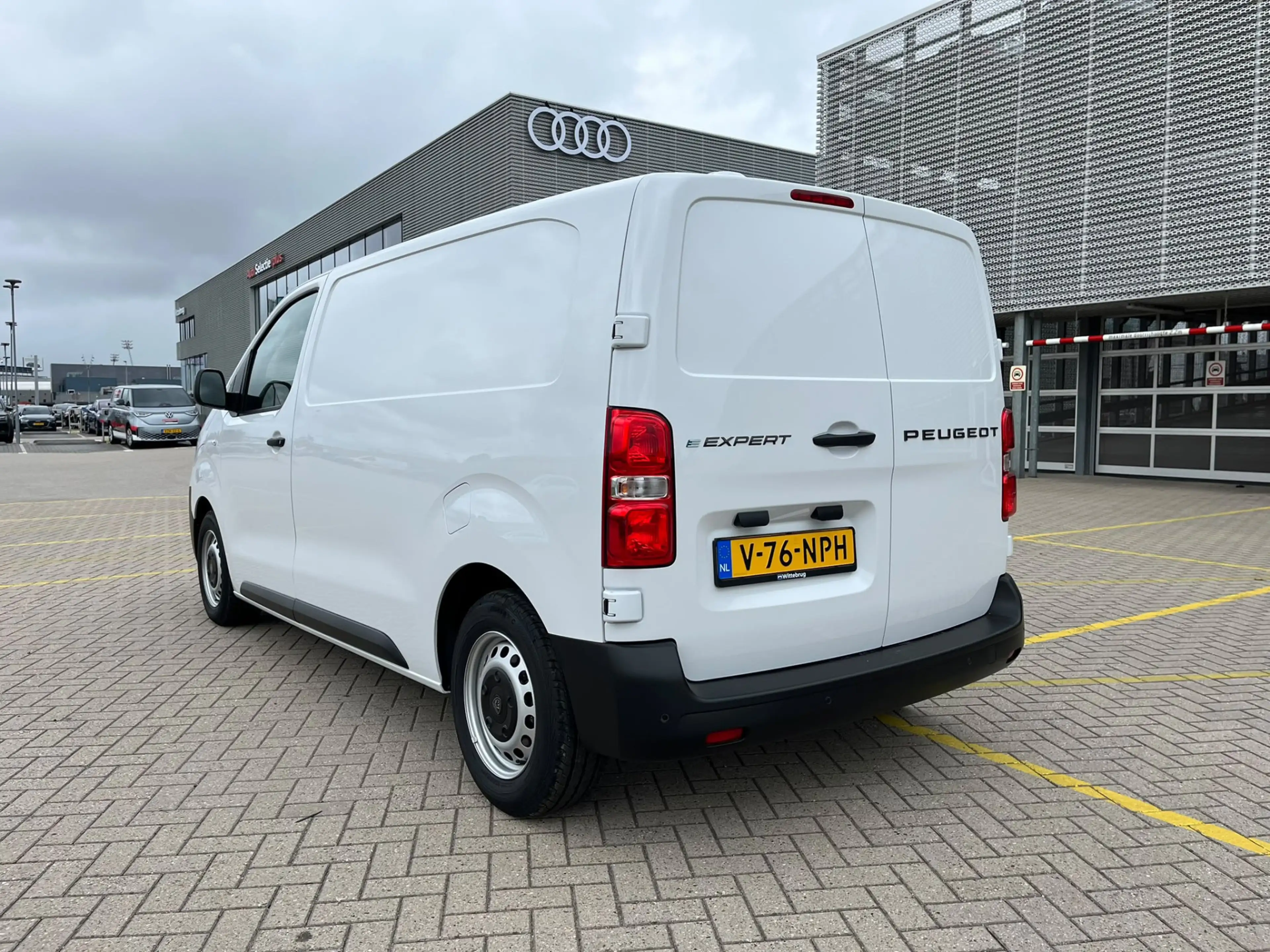 Peugeot e-Expert EV L2 75 kWh 8 JAAR GARANTIE | PARKEERHULP I RIJKL — photo 3