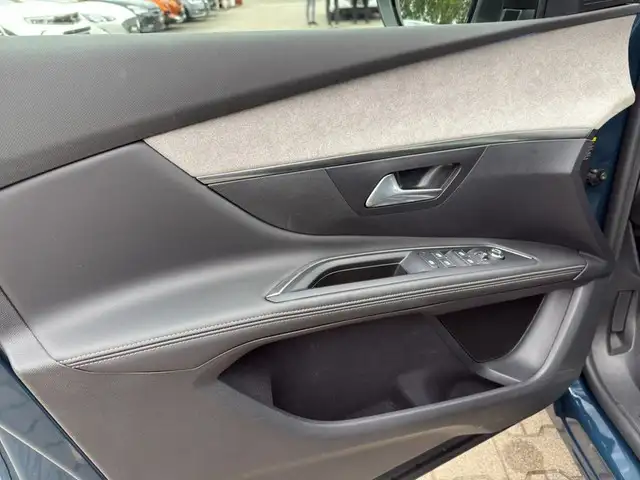 Peugeot 5008 view 14