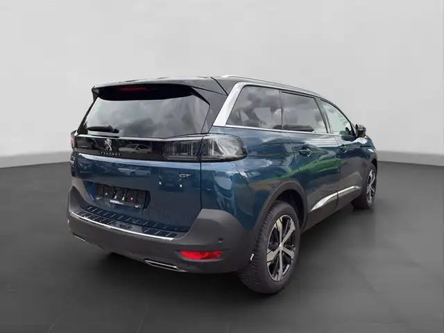 Peugeot 5008 view 5