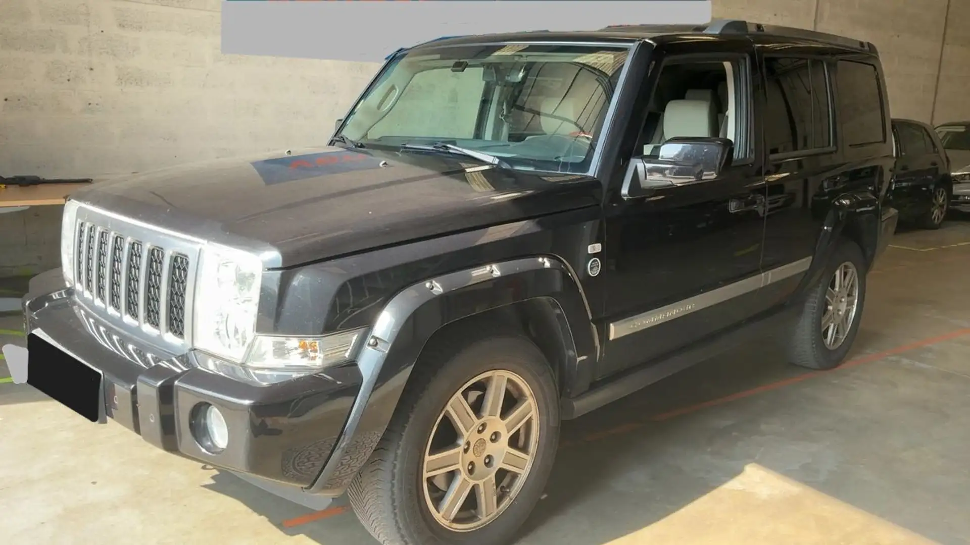 Jeep Commander 3.0 V6 CRD Overland *7-Sitze| AHK| Navi|* Schwarz - 1