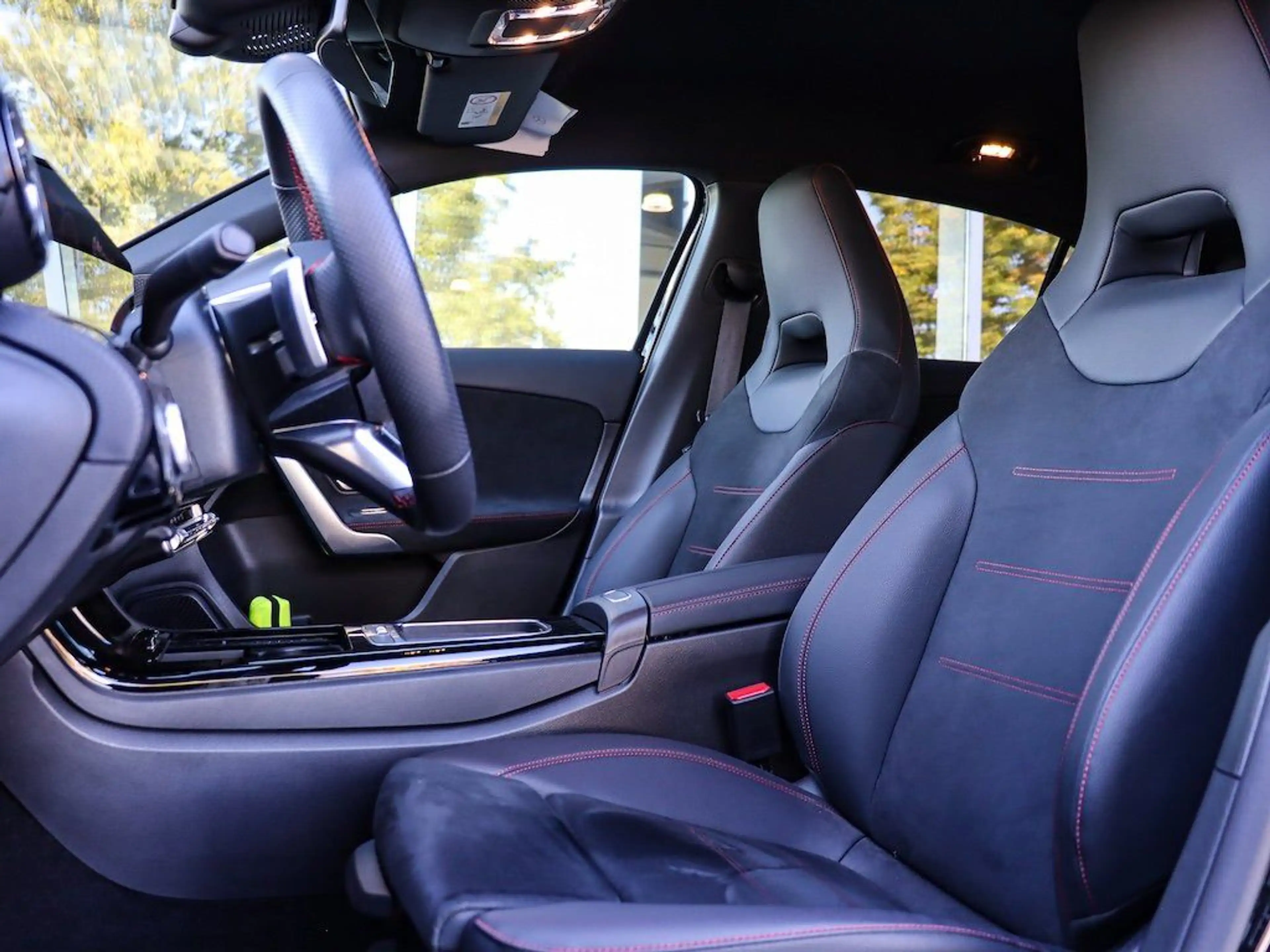 Mercedes-Benz A 250 e Edition AMG/Distronic/LED/360Grad-Kamera — photo 13