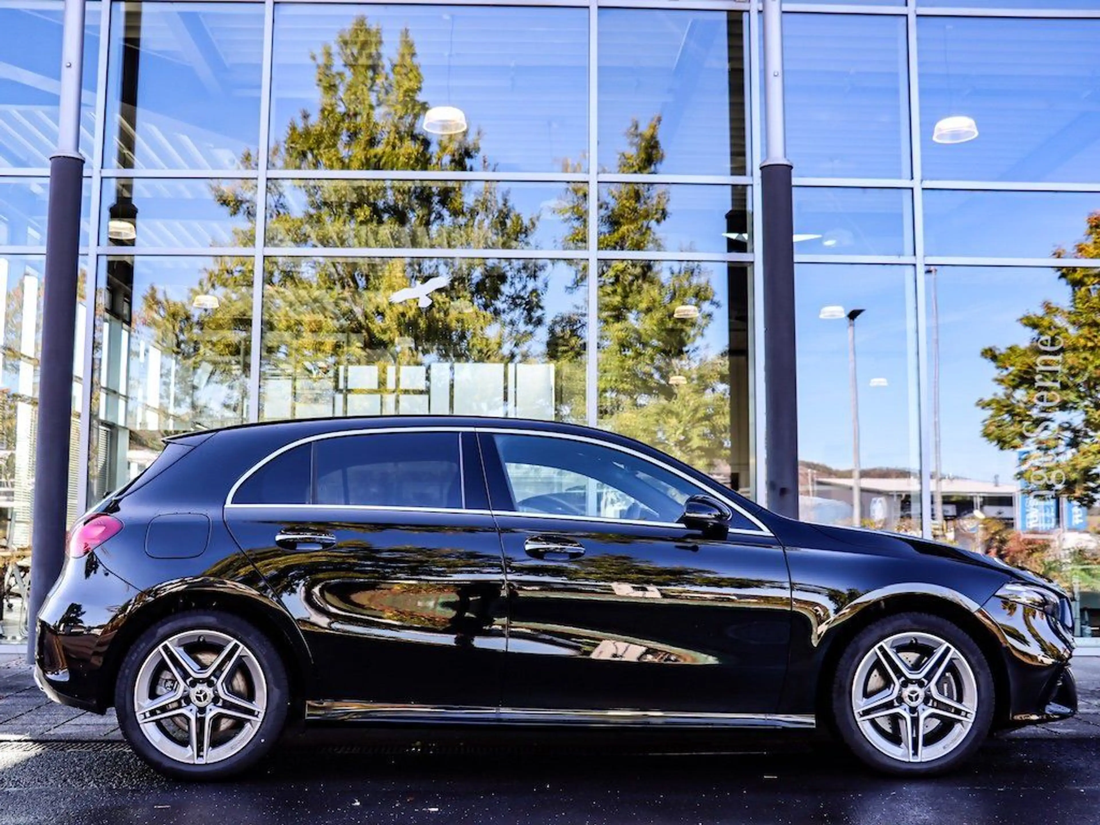Mercedes-Benz A 250 e Edition AMG/Distronic/LED/360Grad-Kamera — photo 8