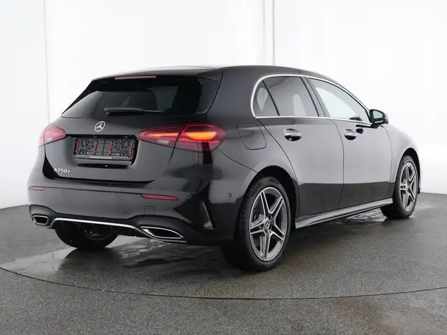 Mercedes-Benz A-Class view 3