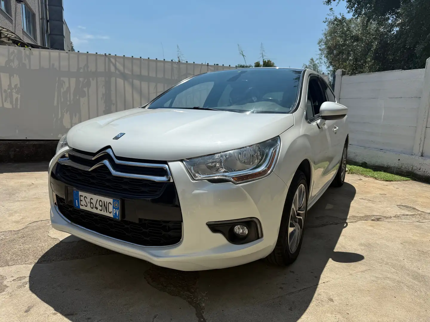 Citroen DS4 DS4 1.6 e-hdi (airdream) So Chic 115cv Bianco - 1