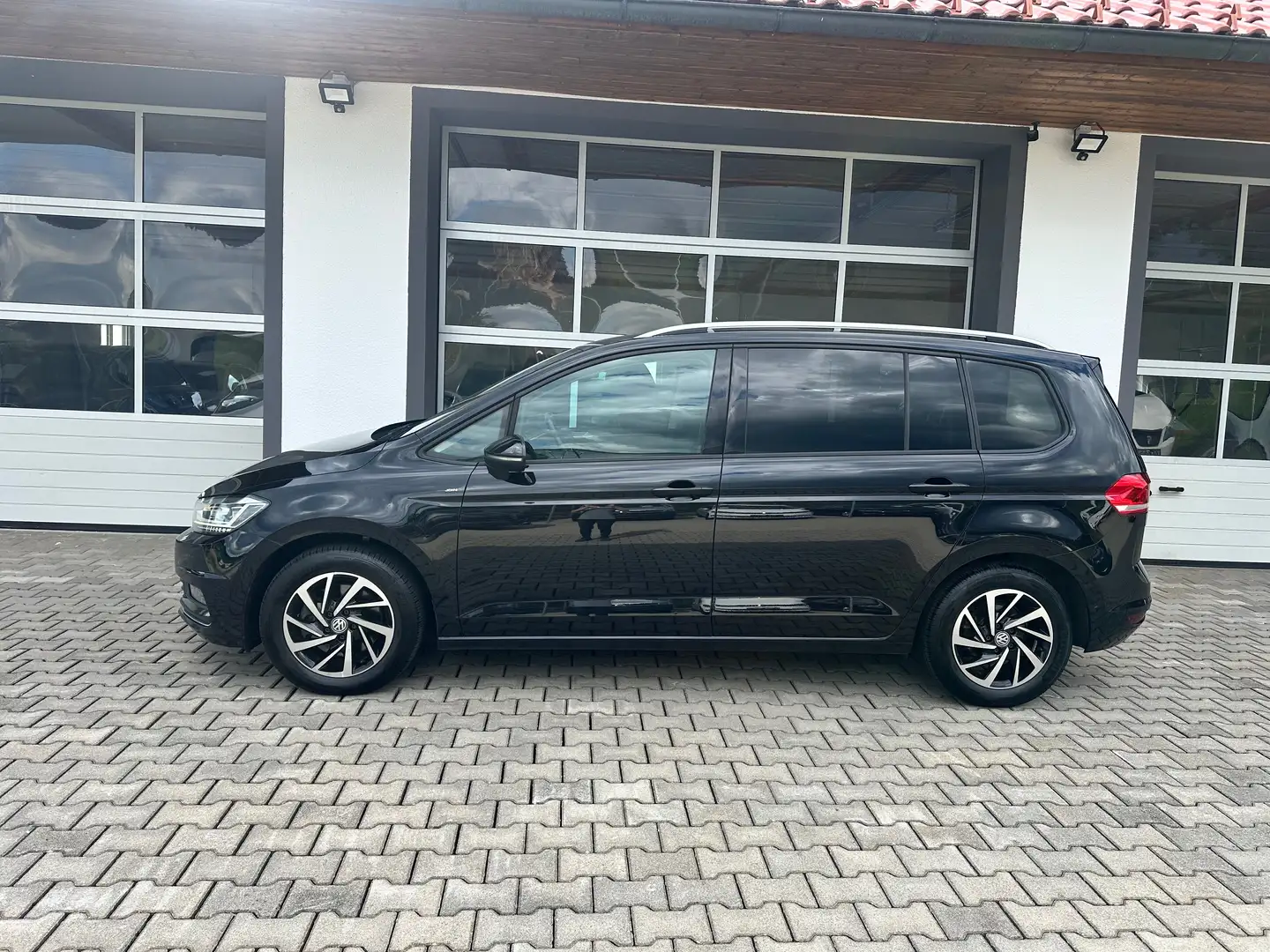 Volkswagen Touran Join 2,0 TDI **NAVI*SITZHZ*PDC*ACC*LED** Schwarz - 2