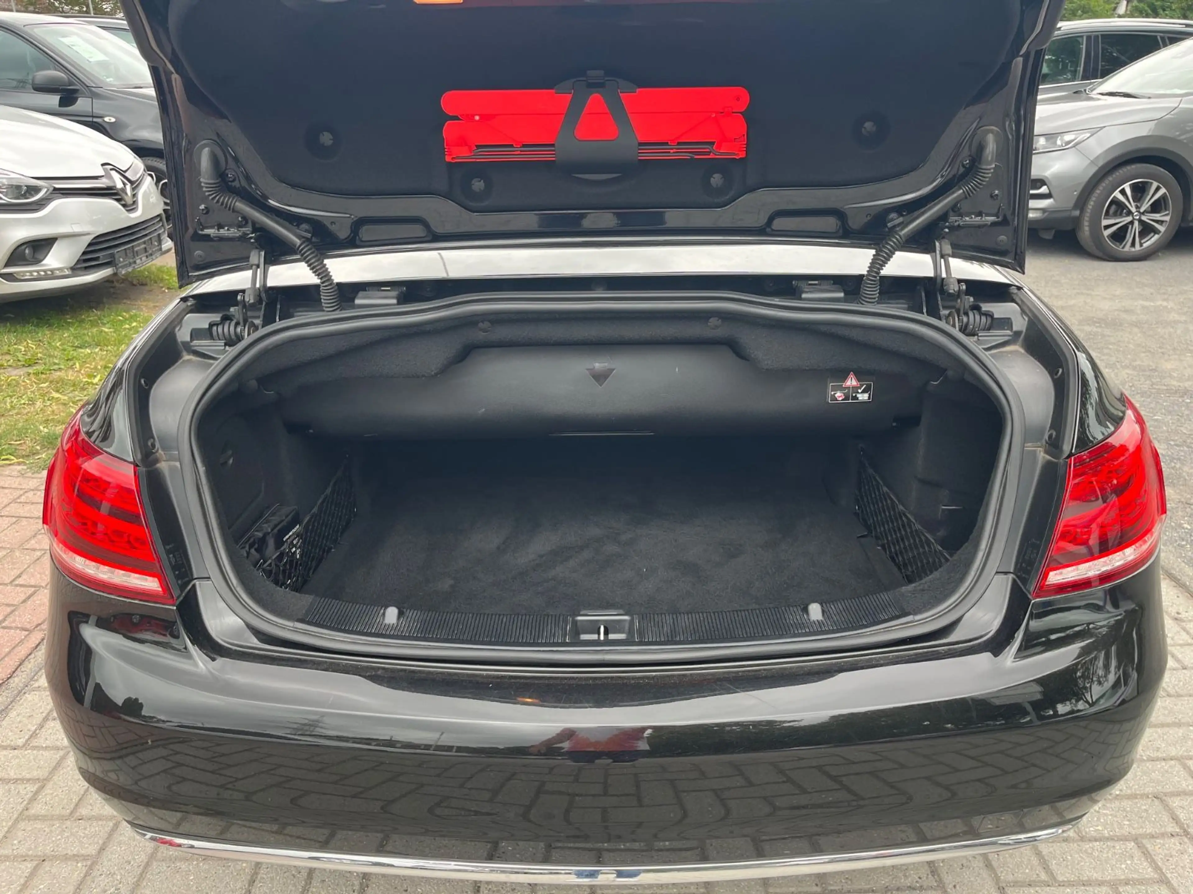 Mercedes-Benz E 350 E Cabrio°Kamera°OPA´s Auto aus 1Hand — photo 13