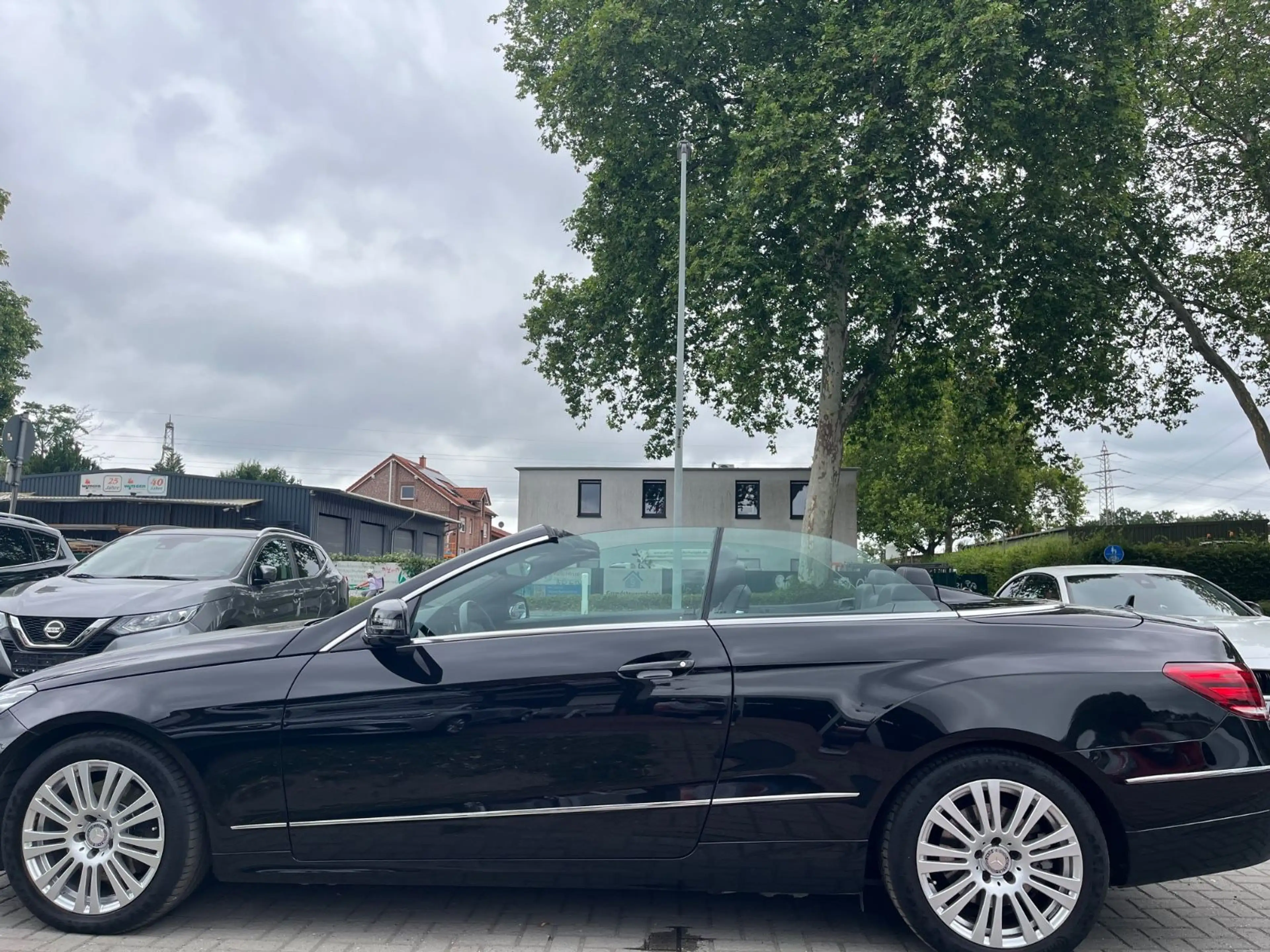 Mercedes-Benz E 350 E Cabrio°Kamera°OPA´s Auto aus 1Hand — photo 5
