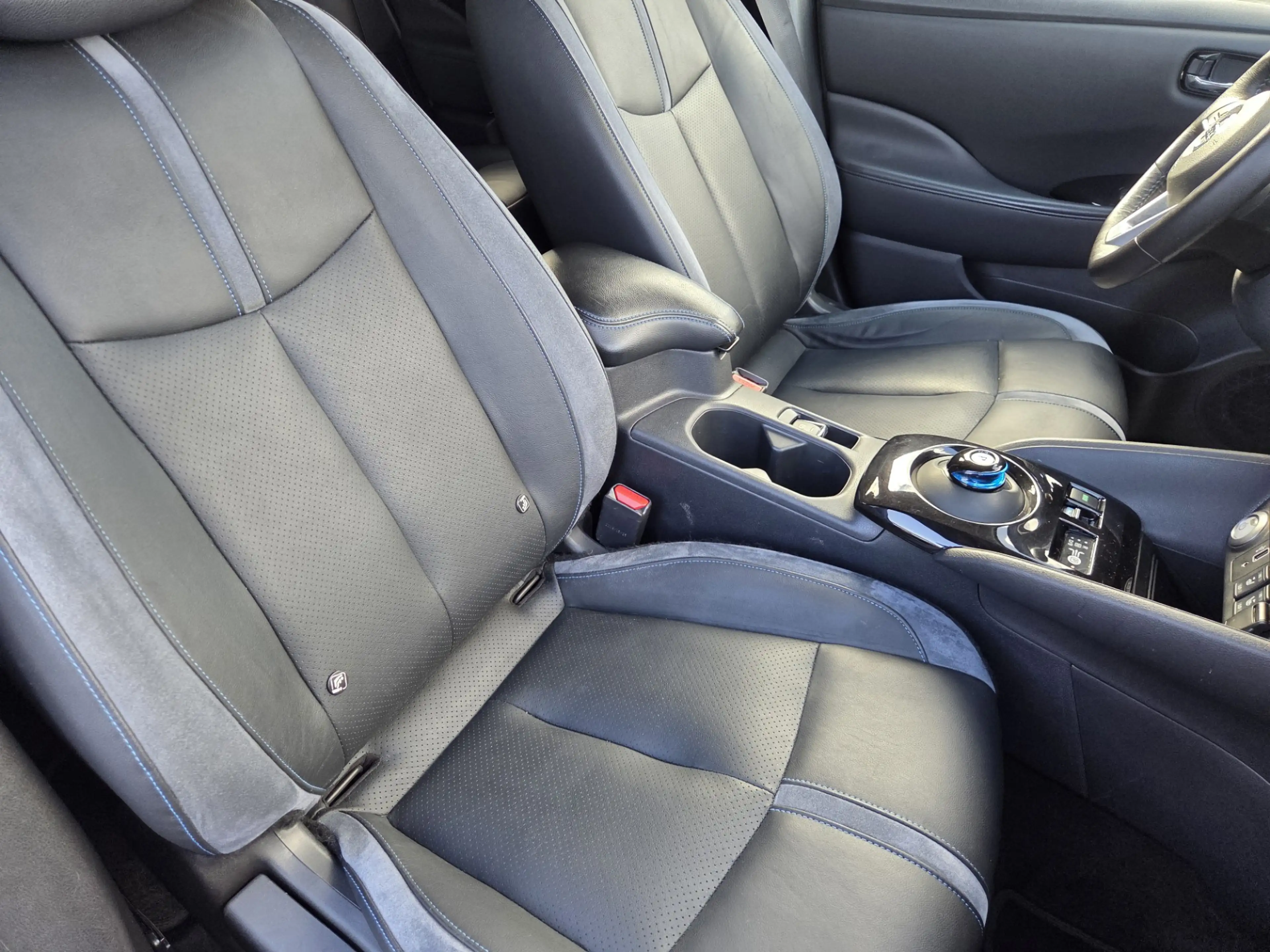 Nissan Leaf E+ Tekna 62 kWh/DEALER ONDERHOUD — photo 23