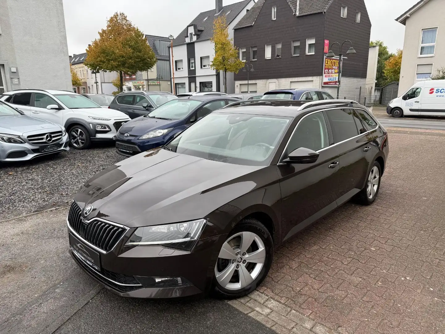 Skoda Superb Combi Style DSG 2.Hand*Kamera*Navi Braun - 2
