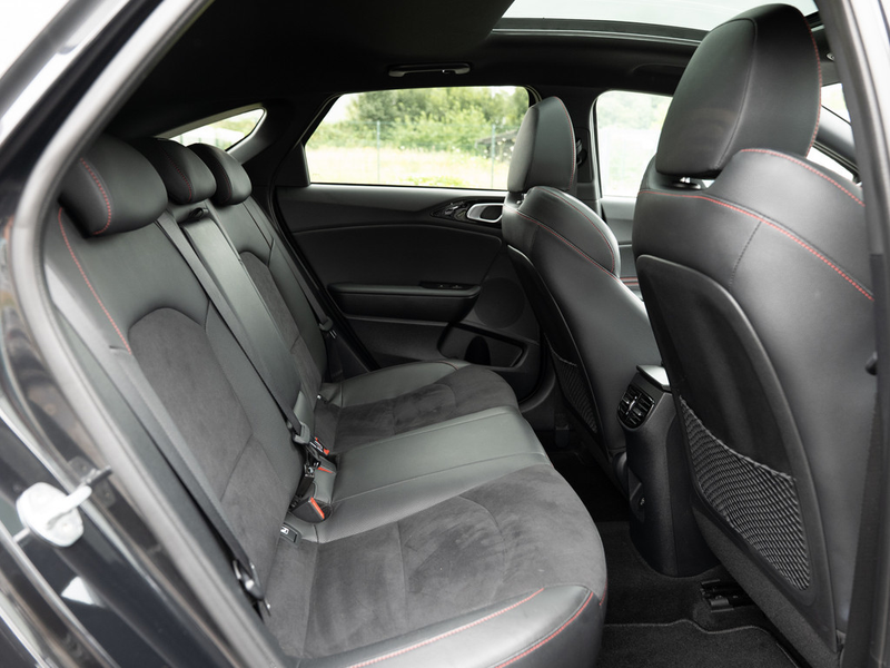 Kia ProCeed / pro_cee'd — photo 9