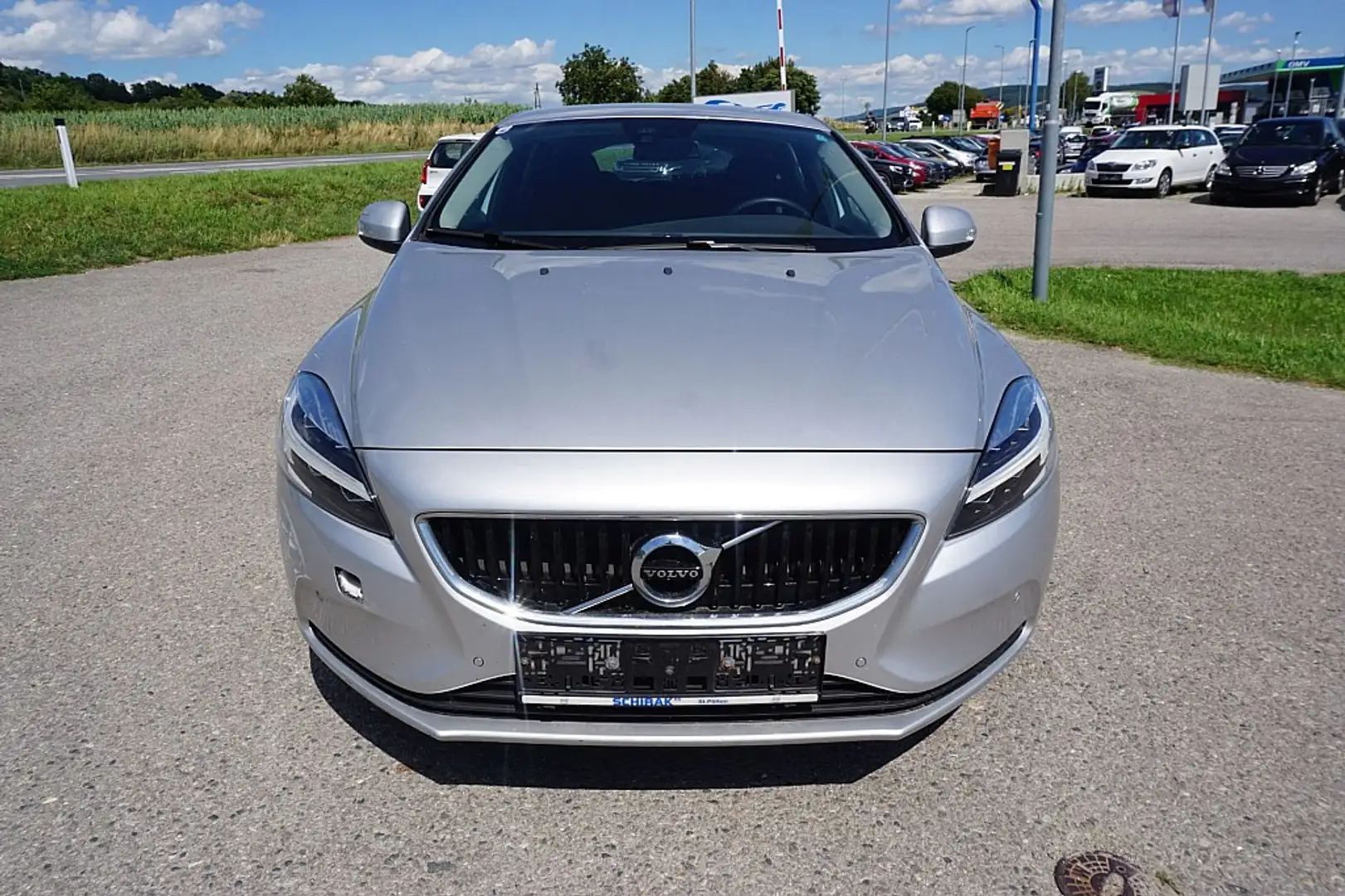 Volvo V40 T3 Kinetic Plateado - 1