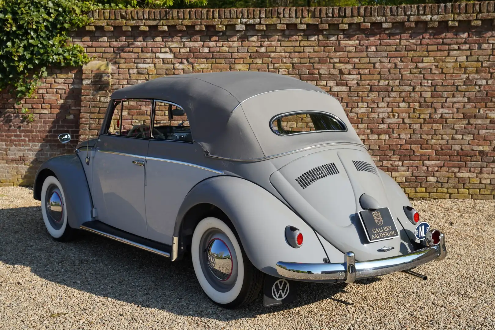 Volkswagen Kever Beetle 151 Convertible by Karmann Sought after Bee Gris - 2