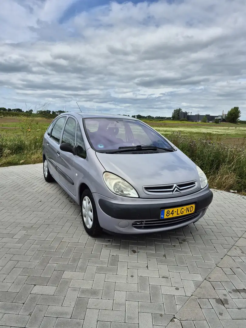 Citroen Xsara Picasso 1.8i-16V Plaisir Zilver - 2