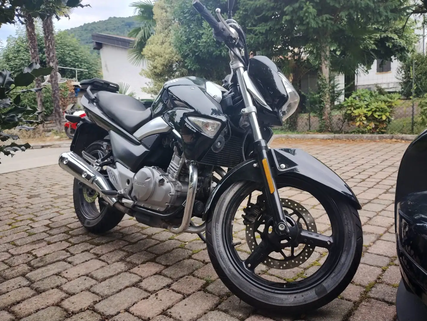 Suzuki Inazuma 250 Noir - 1