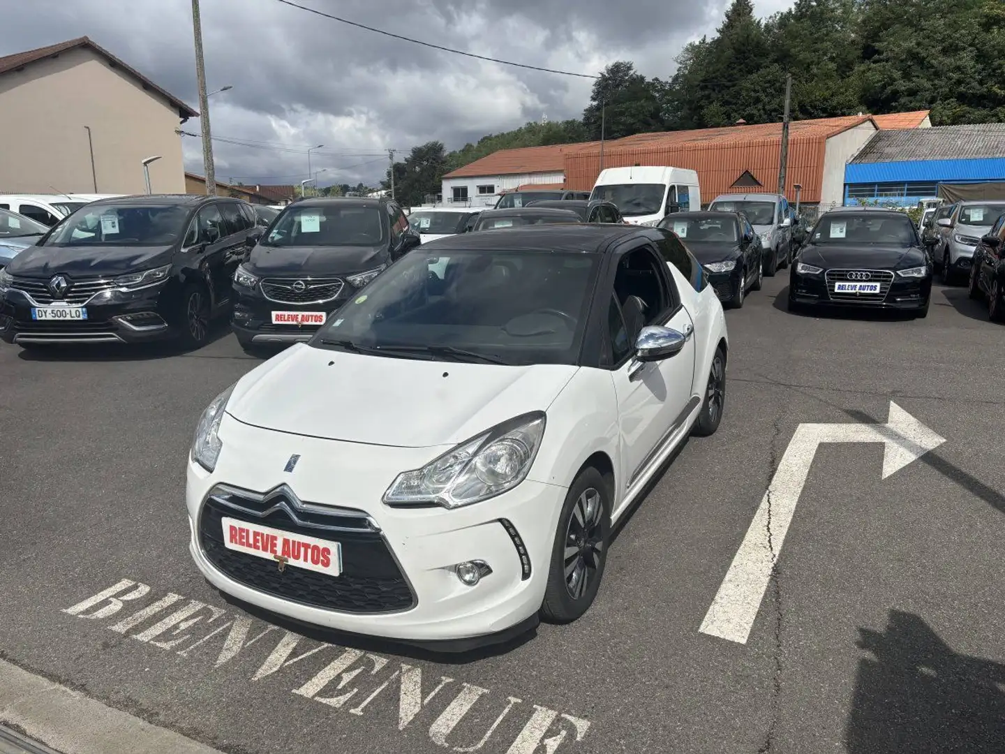 Citroen DS3 Citroën 1.6 e-HDi90 (92) Airdream So Chic 5cv Blanc - 2