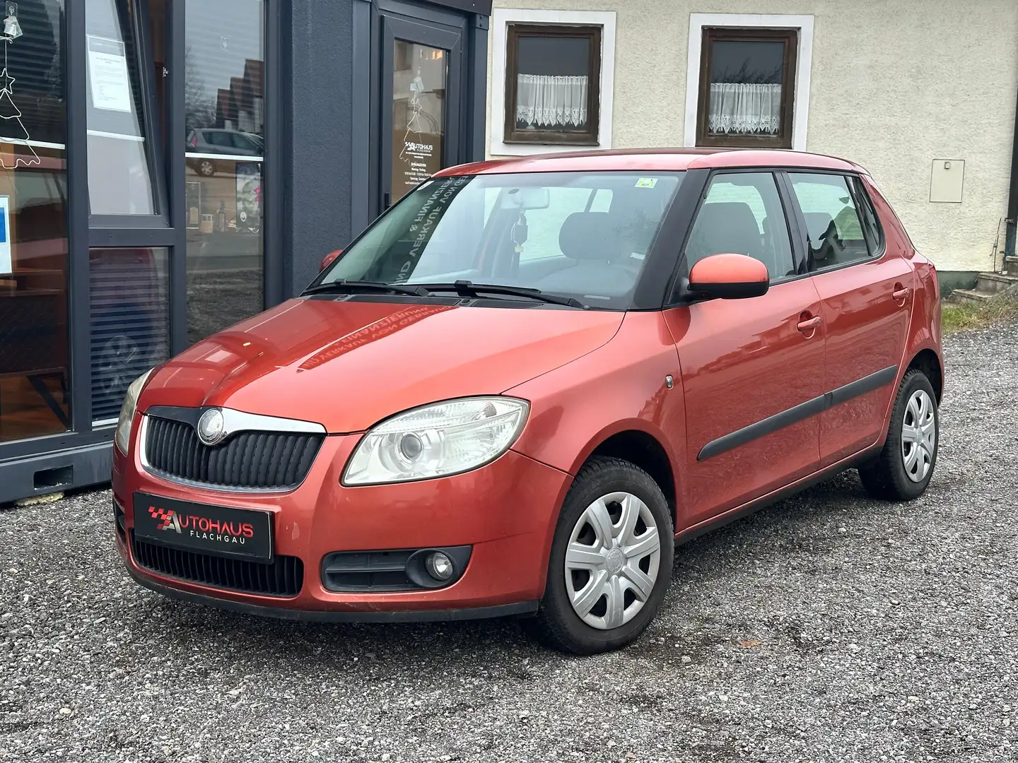 Skoda Fabia Ambiente Orange - 1