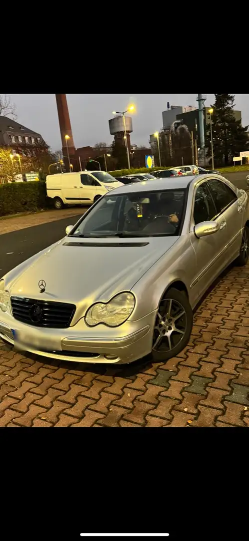 Mercedes-Benz C 180 T Avantgarde - 1