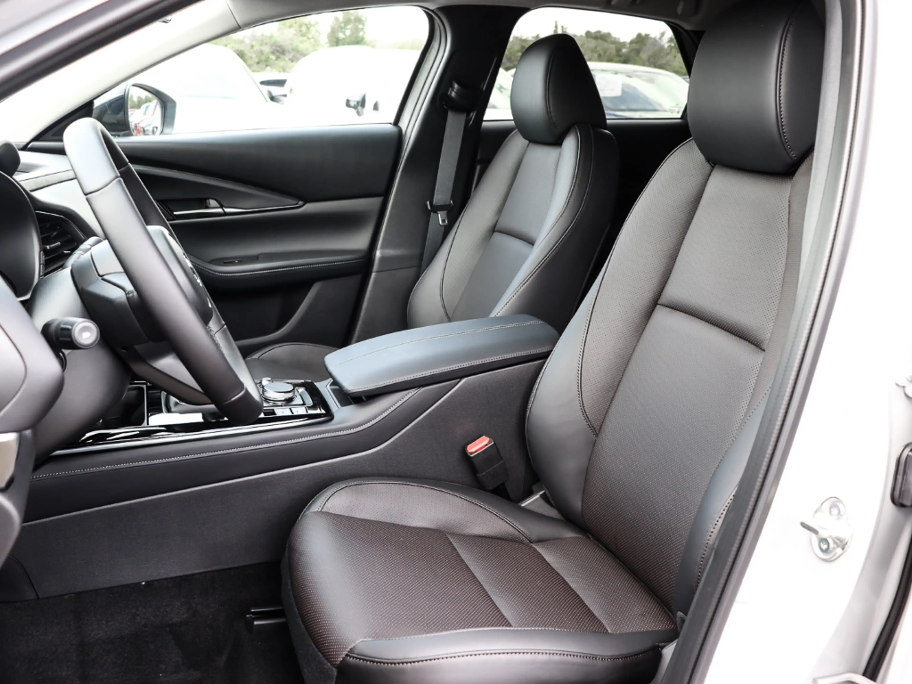 Mazda CX-30 2027 Homura Plus 2.5L e-SKYACTIV-G 140PS 6GS FWD — photo 9