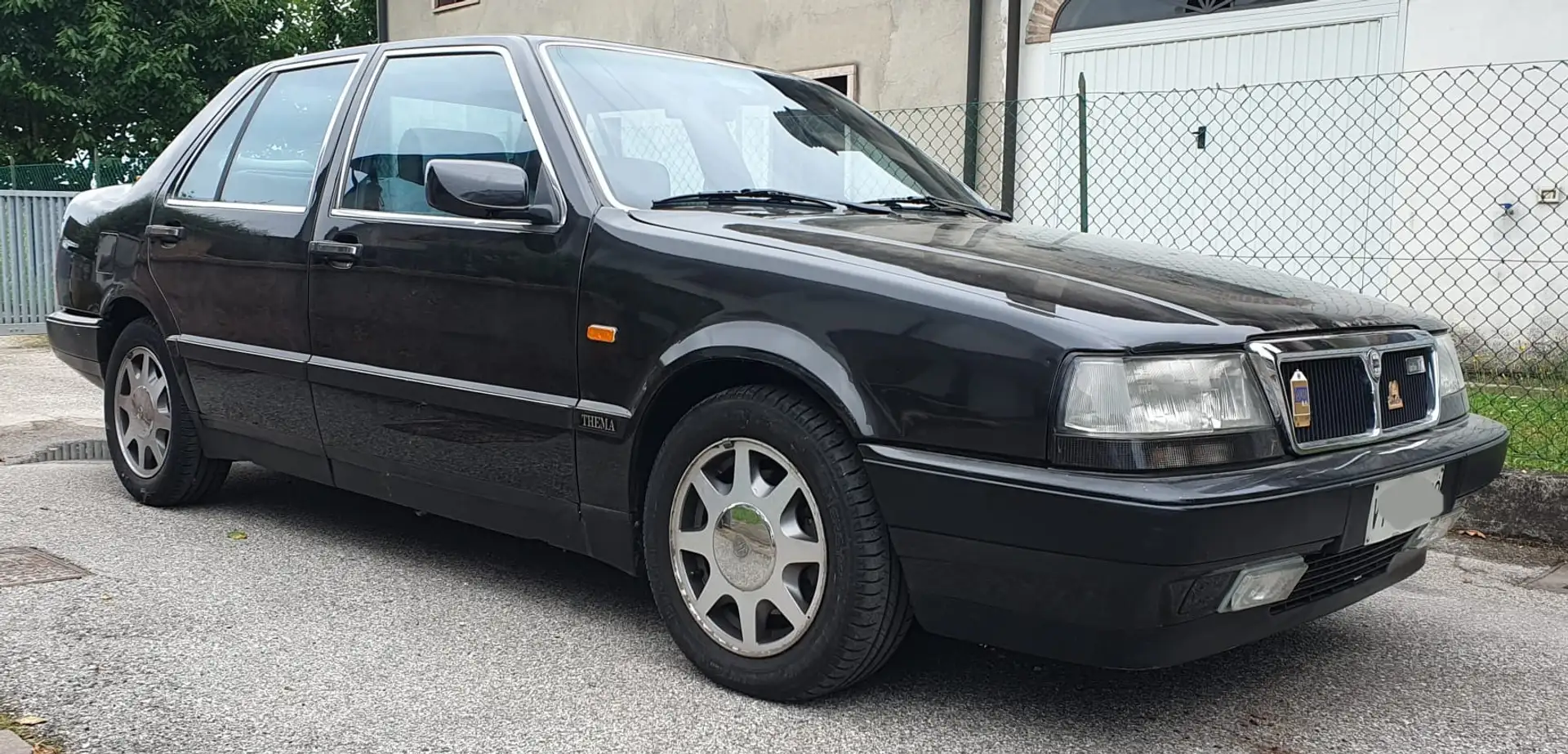 Lancia Thema Thema 2.0 turbo ie 16v c/abs Černá - 1
