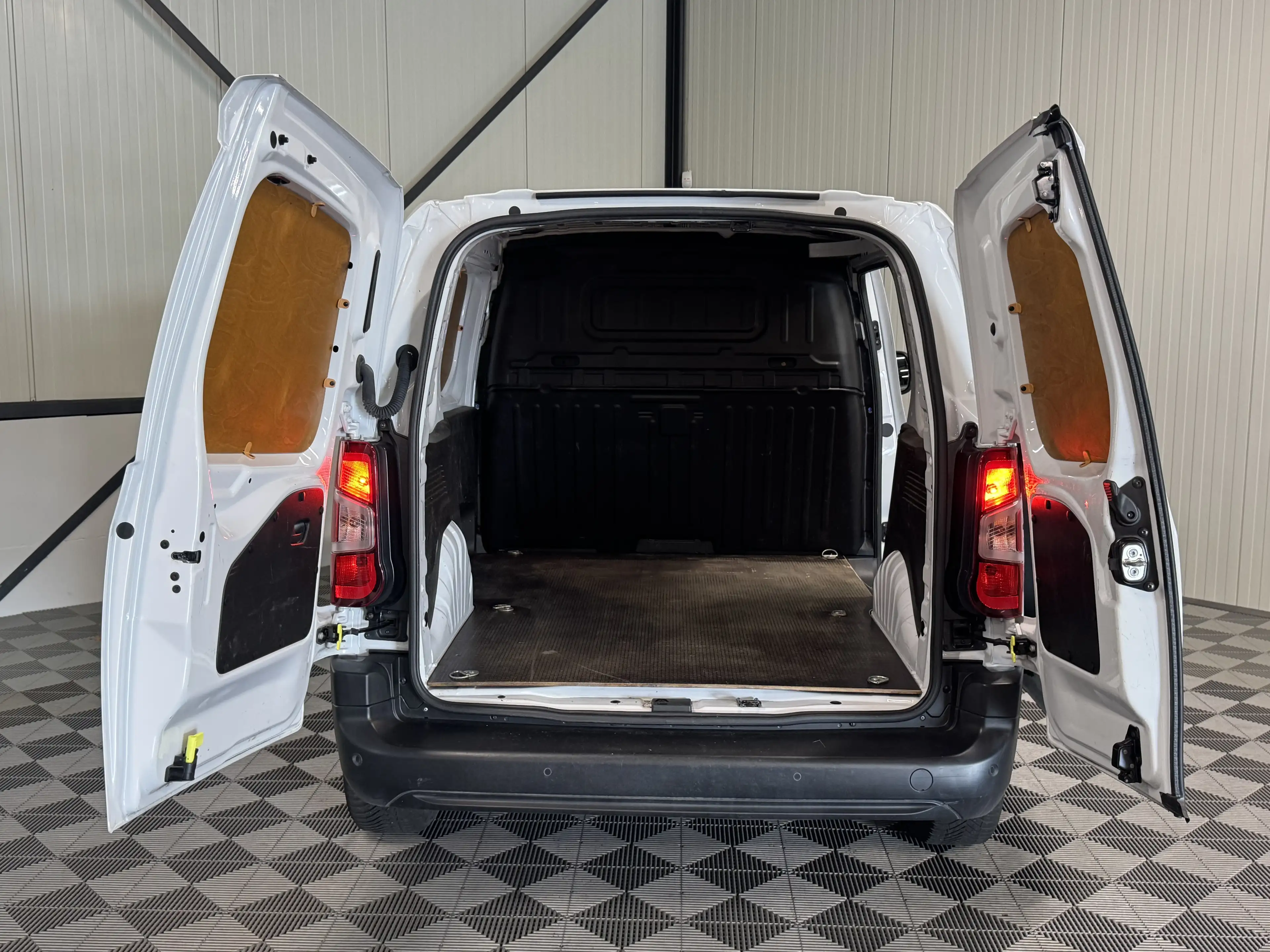 Fiat Doblo Cargo 1.2 Turbo 81kw | L1 Professional | Airco | C — photo 10