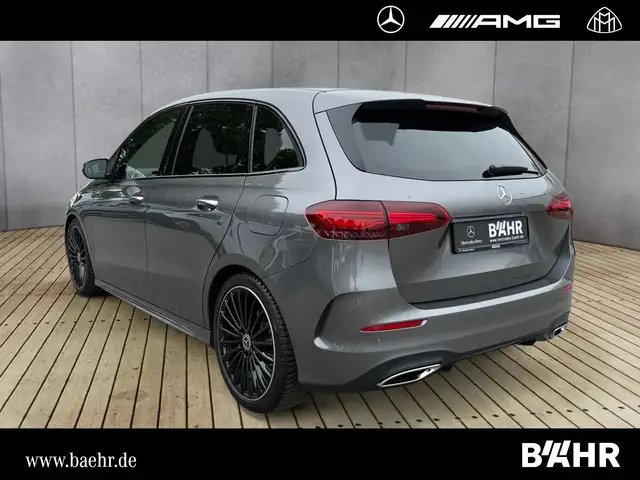 Mercedes-Benz B-Class view 3