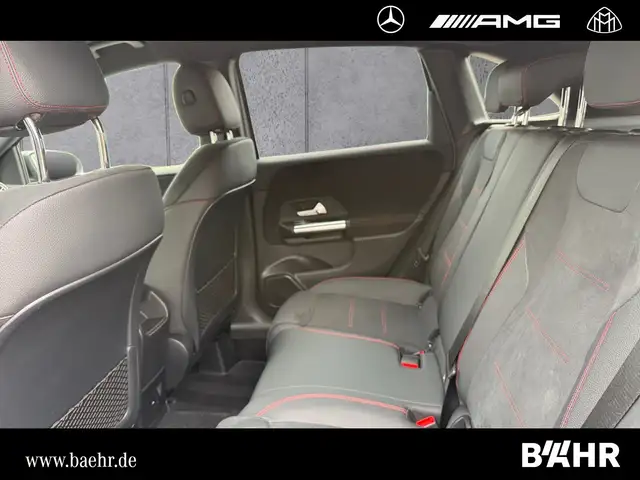 Mercedes-Benz B-Class view 9