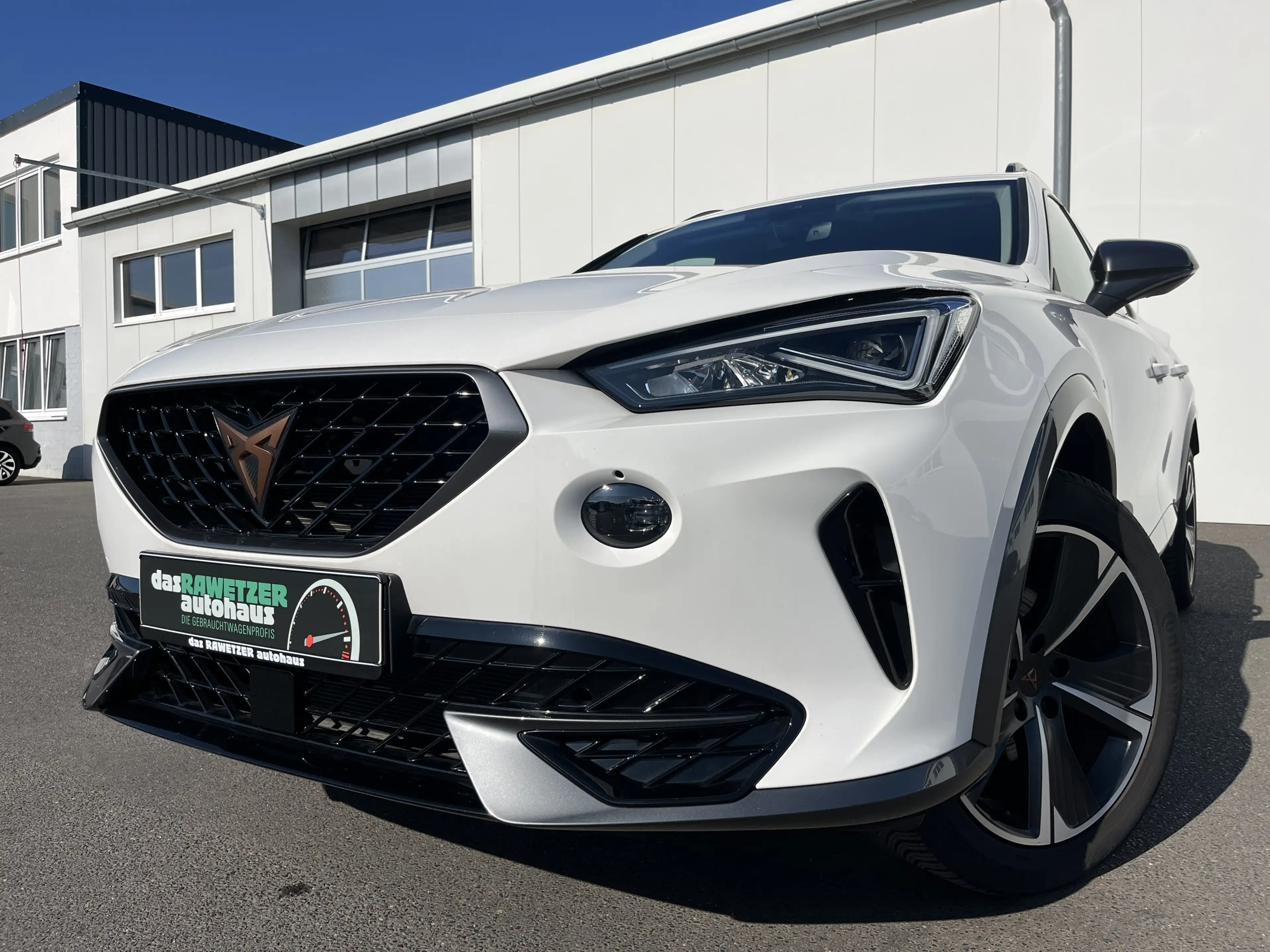CUPRA Formentor 1.5 TSI 141€ m.20% Anz. AHK Navi KEYLESS ACC SHZ