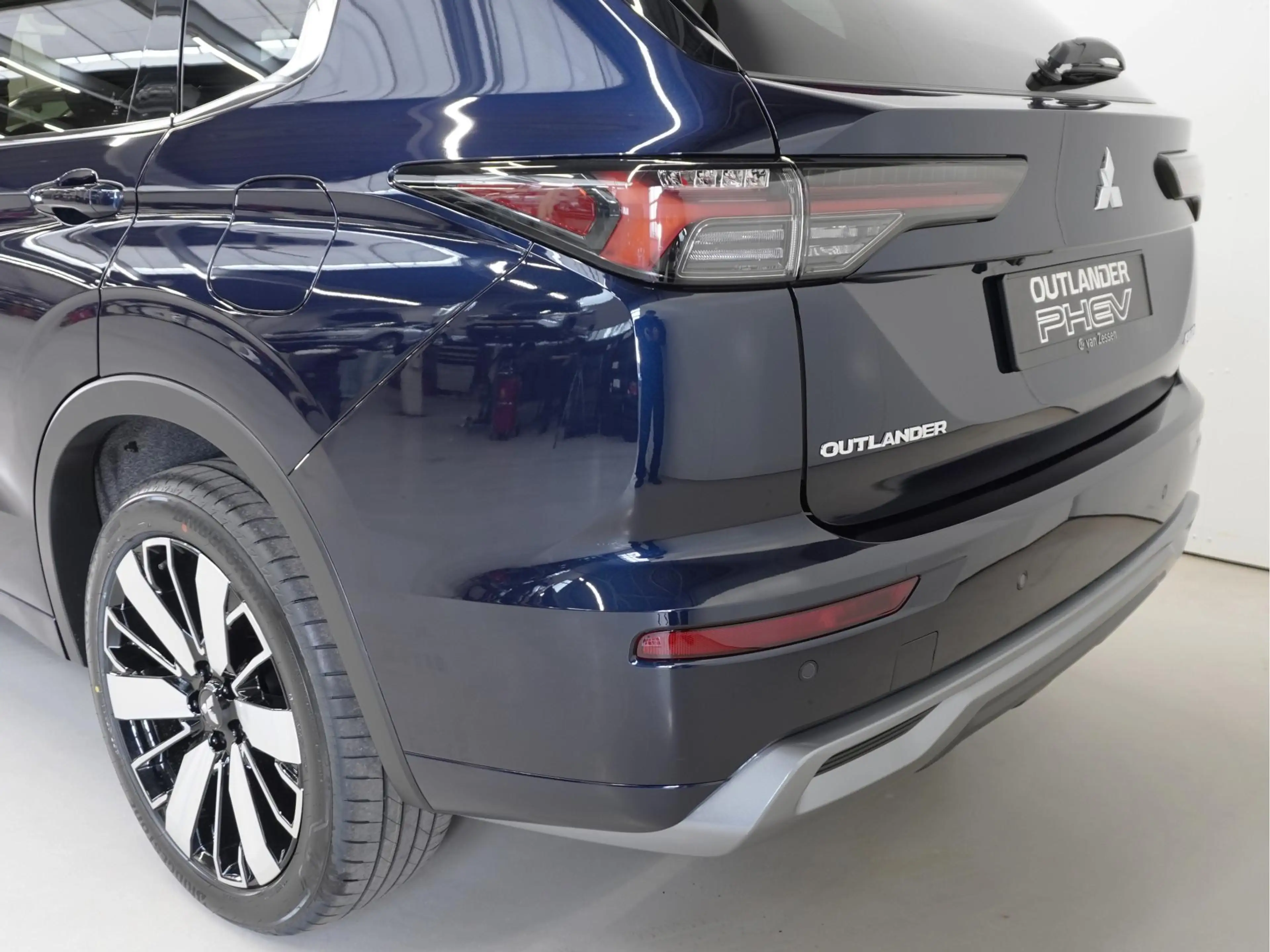 Mitsubishi Outlander 2.4 PHEV Instyle | Actieprijs | Uit voorraad lever — photo 4