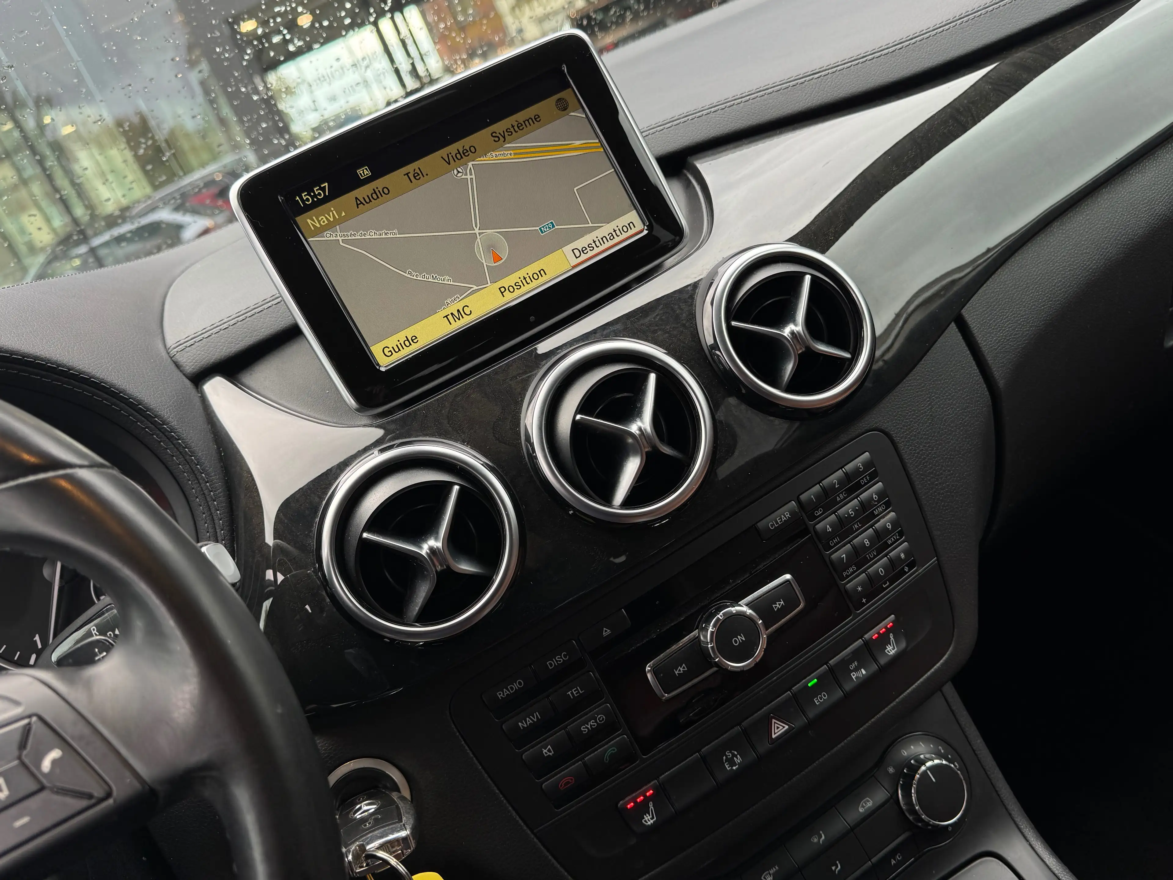 Mercedes-Benz B 200 CDI / BOITE AUTO / FULLOPTIONS / 1PROP CARNET — photo 11