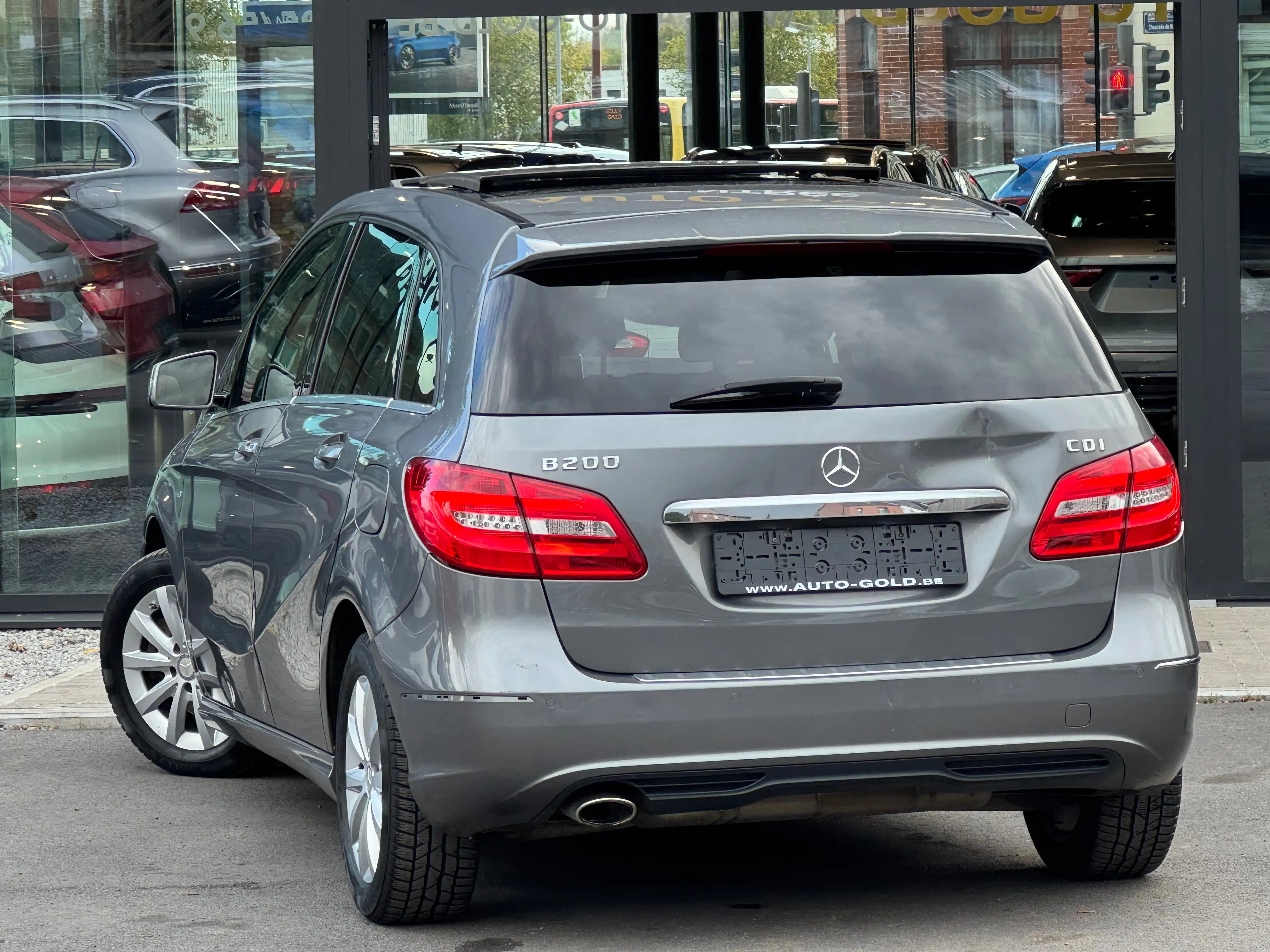 Mercedes-Benz B 200 CDI / BOITE AUTO / FULLOPTIONS / 1PROP CARNET — photo 5