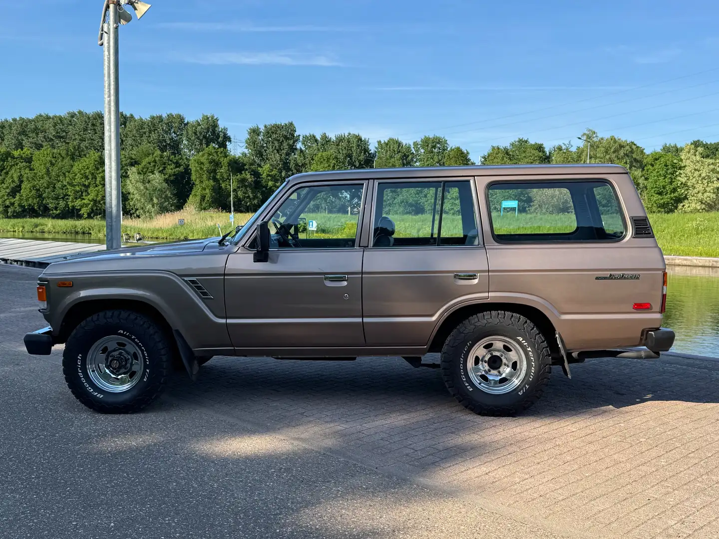 Toyota Land Cruiser FJ60 / FJ62 Good Condition * AIRCO * Brons - 2