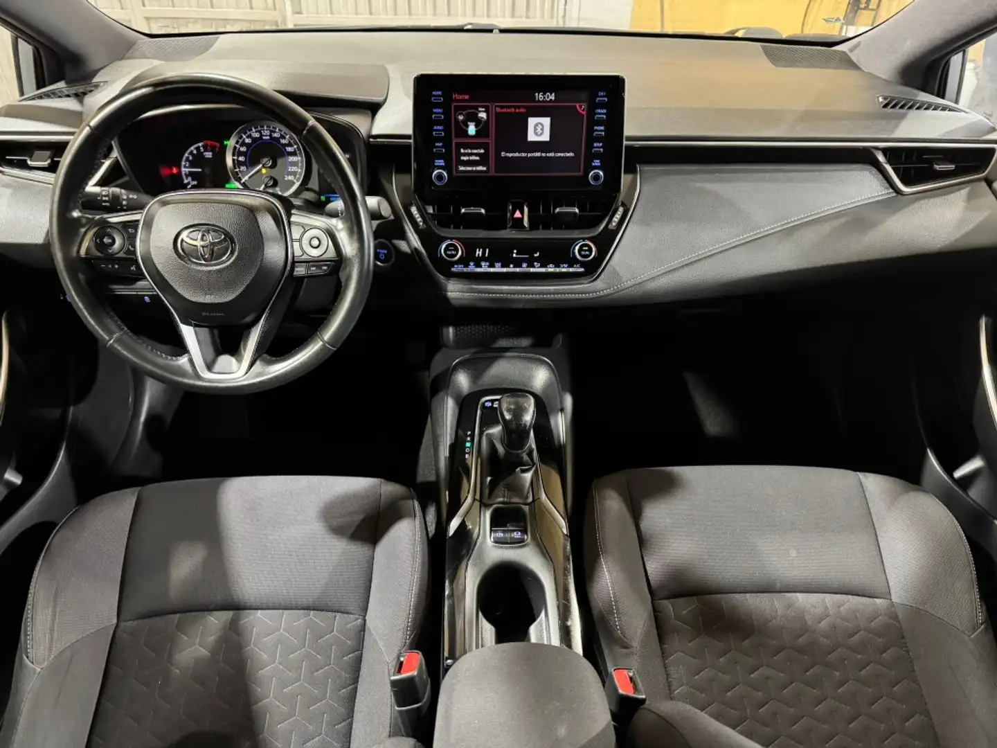 Toyota Corolla Touring Sports 125H Active Gris - 2