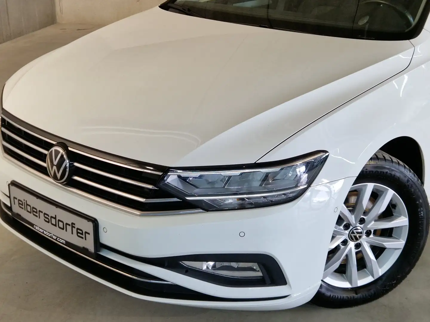Volkswagen Passat Variant Business TDI DSG Weiß - 2