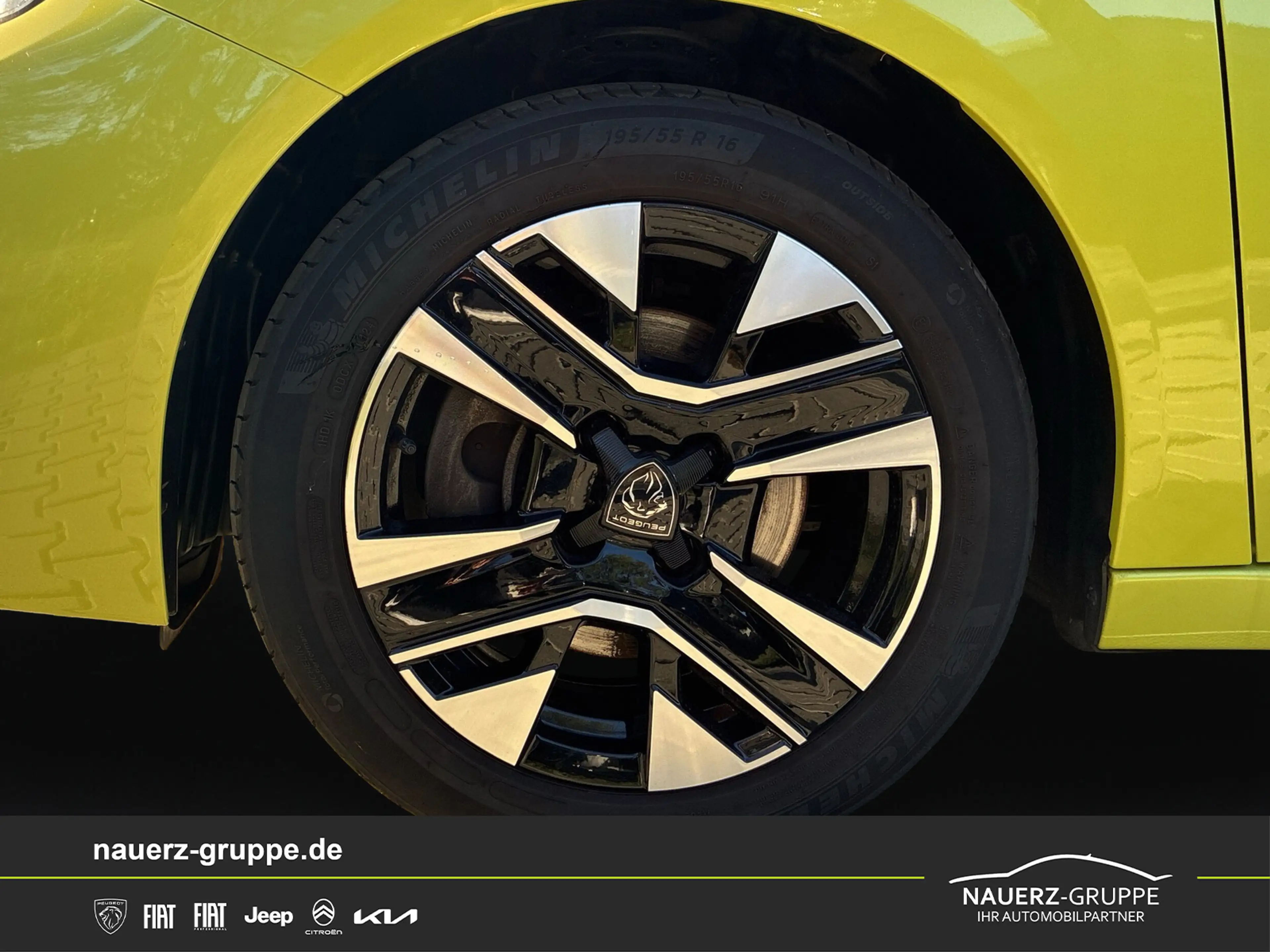 Peugeot 208 Allure PureTech 100 — photo 5