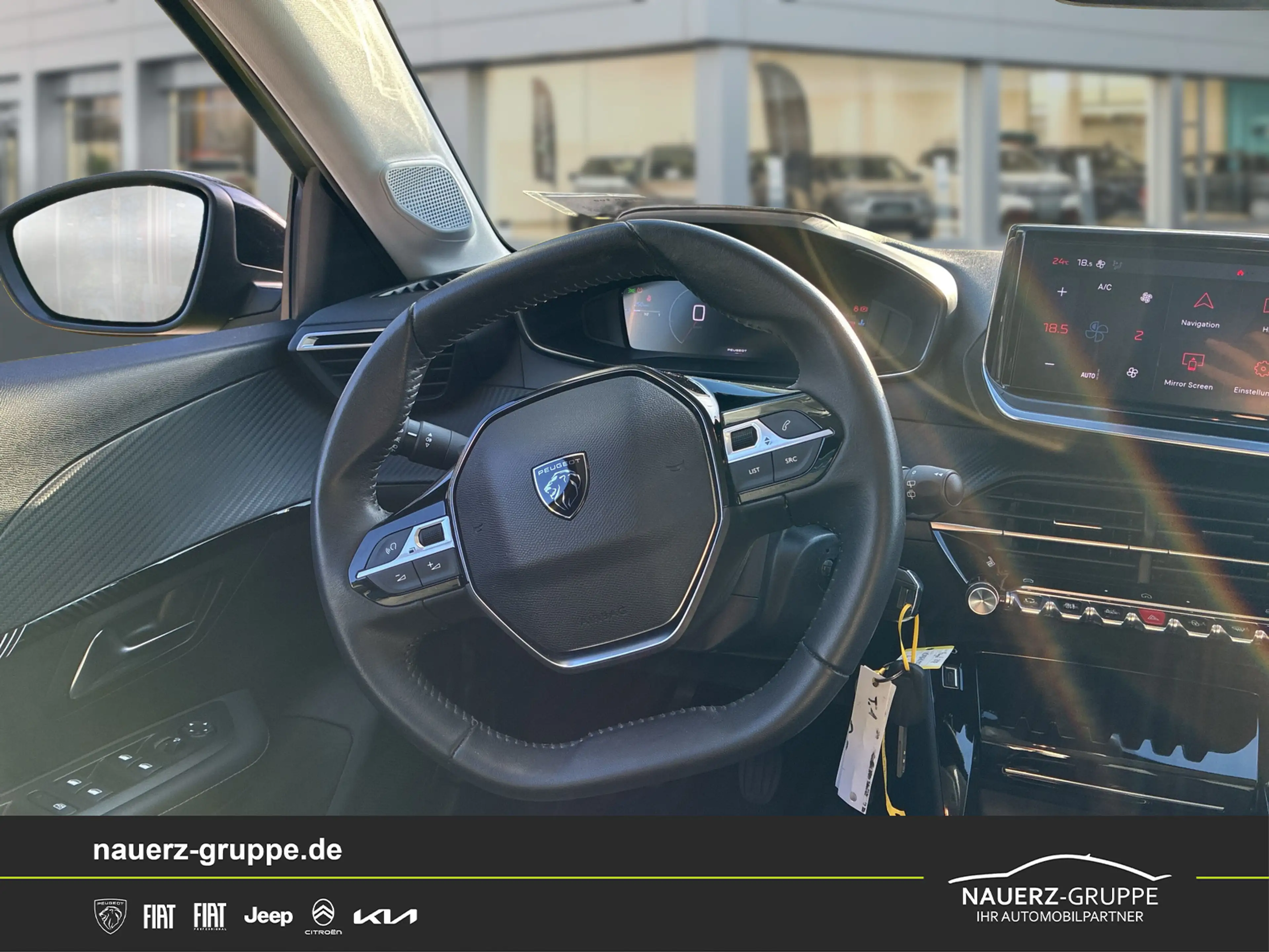 Peugeot 208 Allure PureTech 100 — photo 12