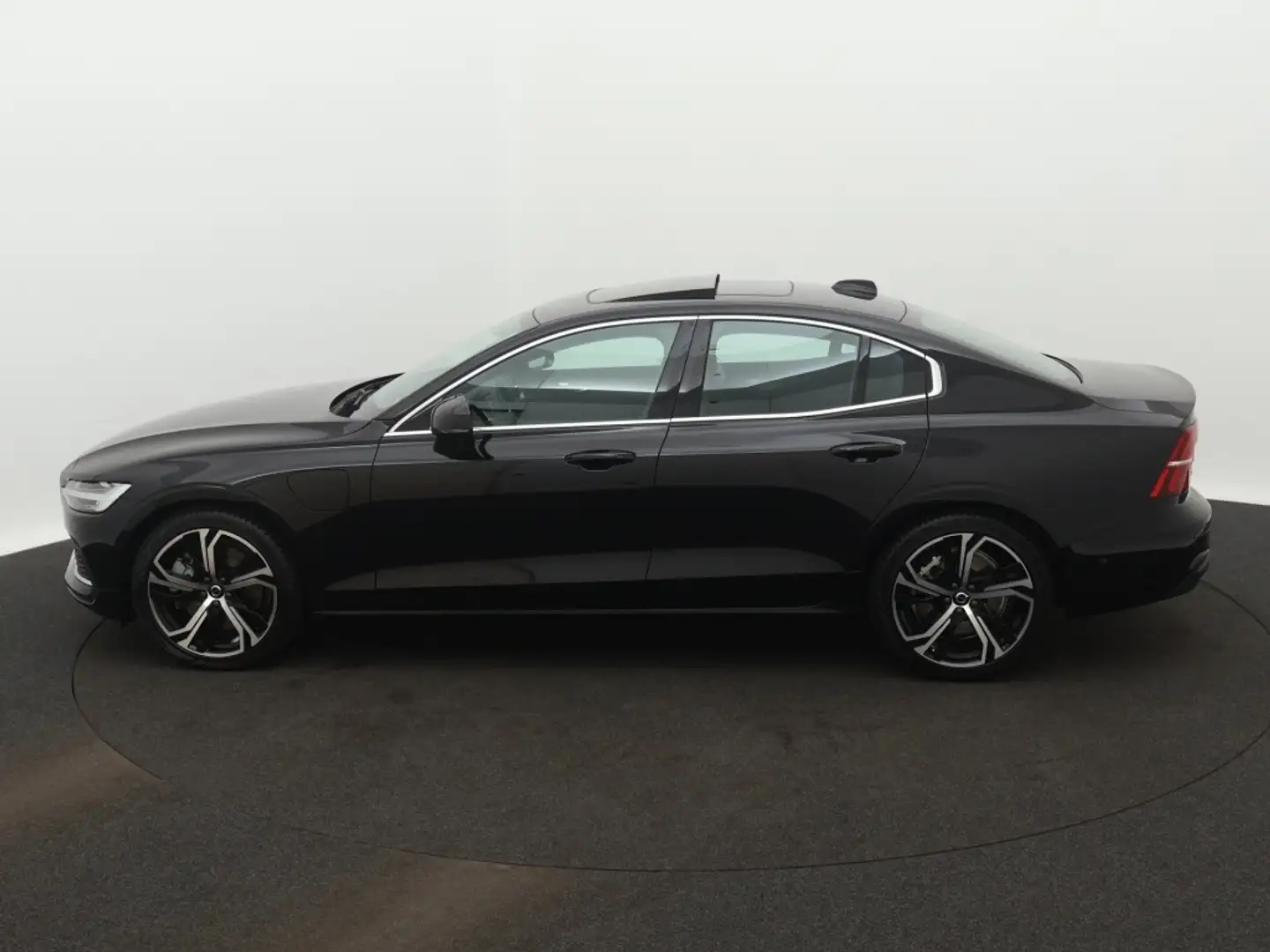 Volvo S60 Recharge T6 Ultimate | 360 camera | panorama dak | Zwart - 2
