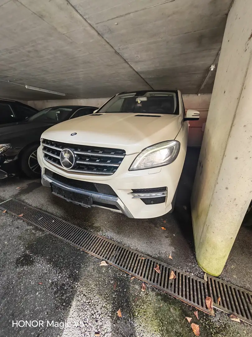 Mercedes-Benz ML 350 BlueTEC 4MATIC A-Edition Aut. Weiß - 2