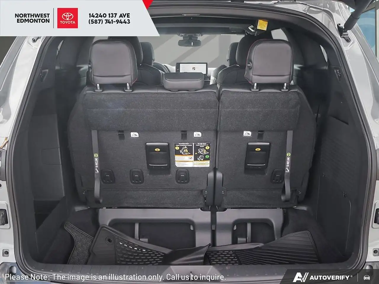 Toyota Sienna снимка Toyota Sienna