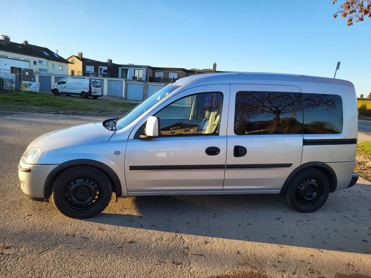 Opel Combo Tour Edition Silber - 2
